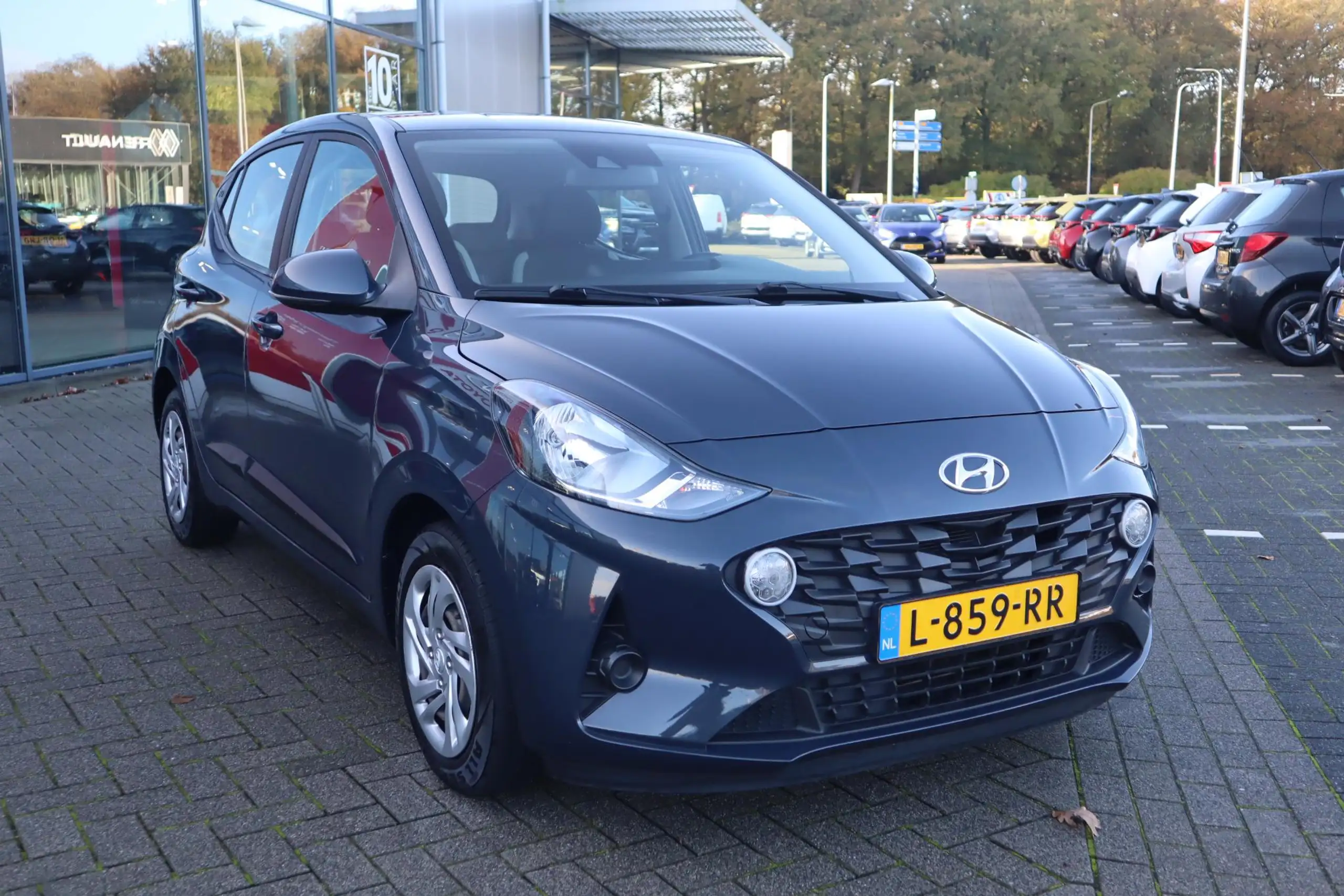 Hyundai - i10