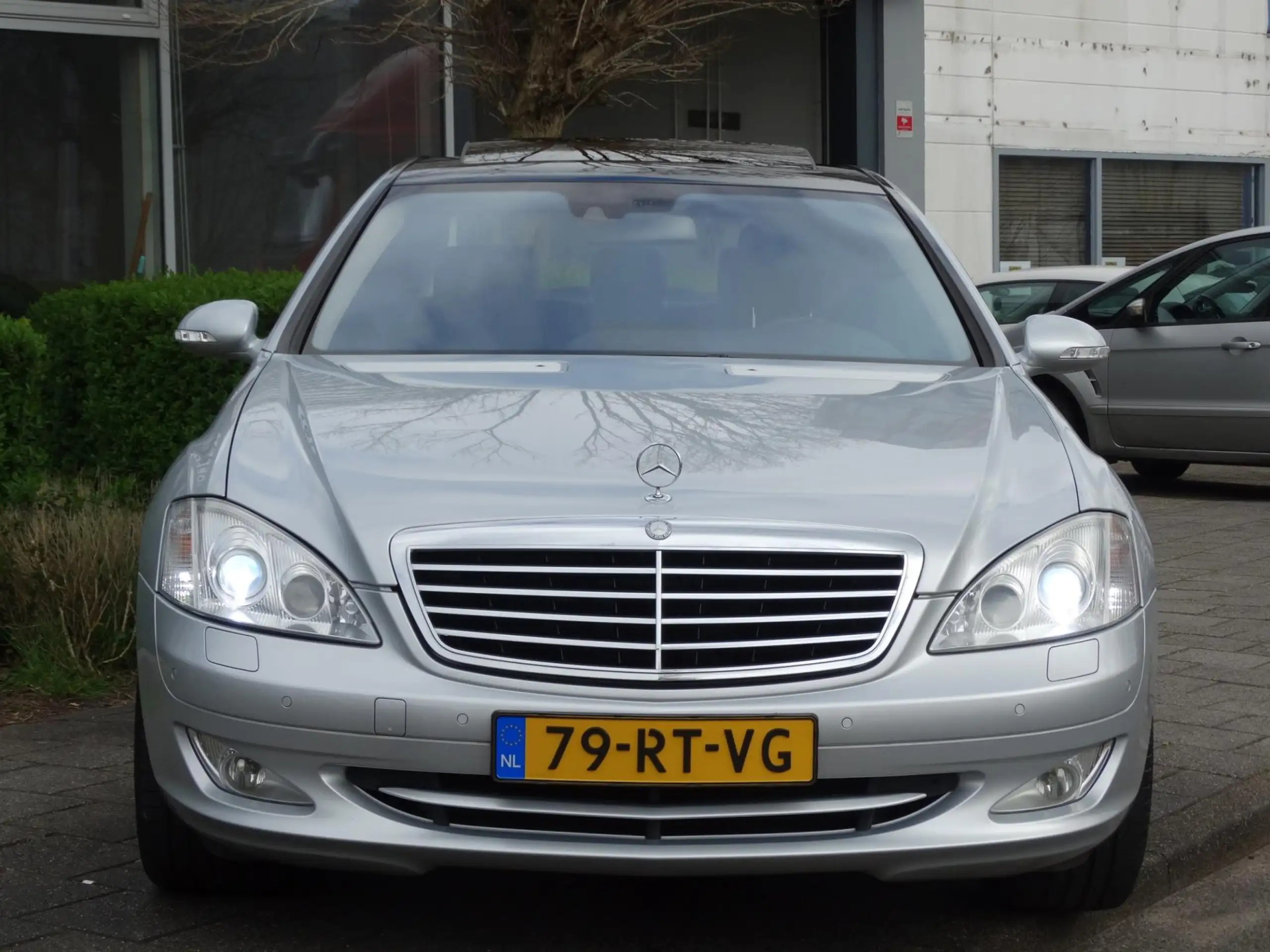 Mercedes-Benz - S 500