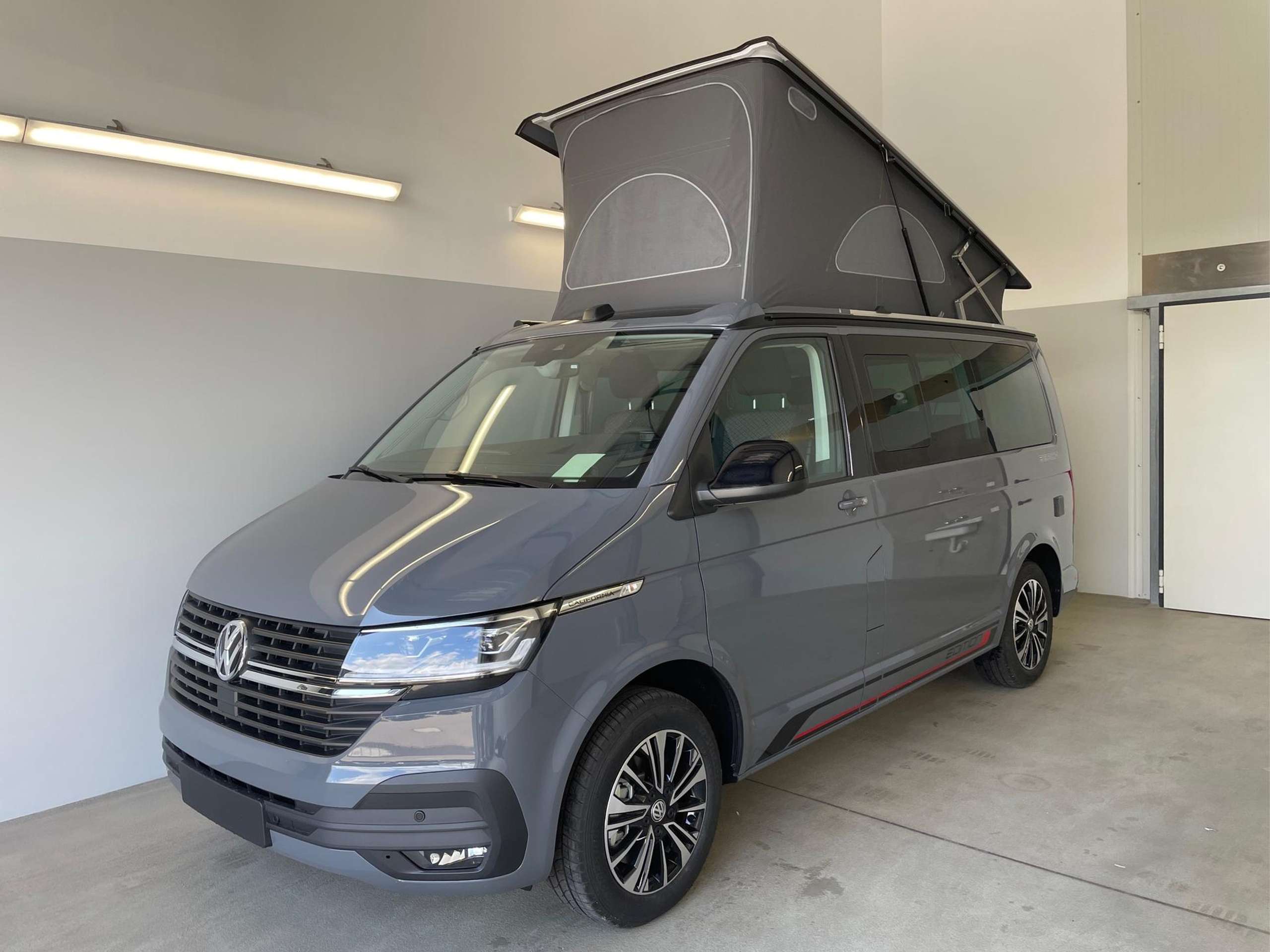 Volkswagen - T6.1 California