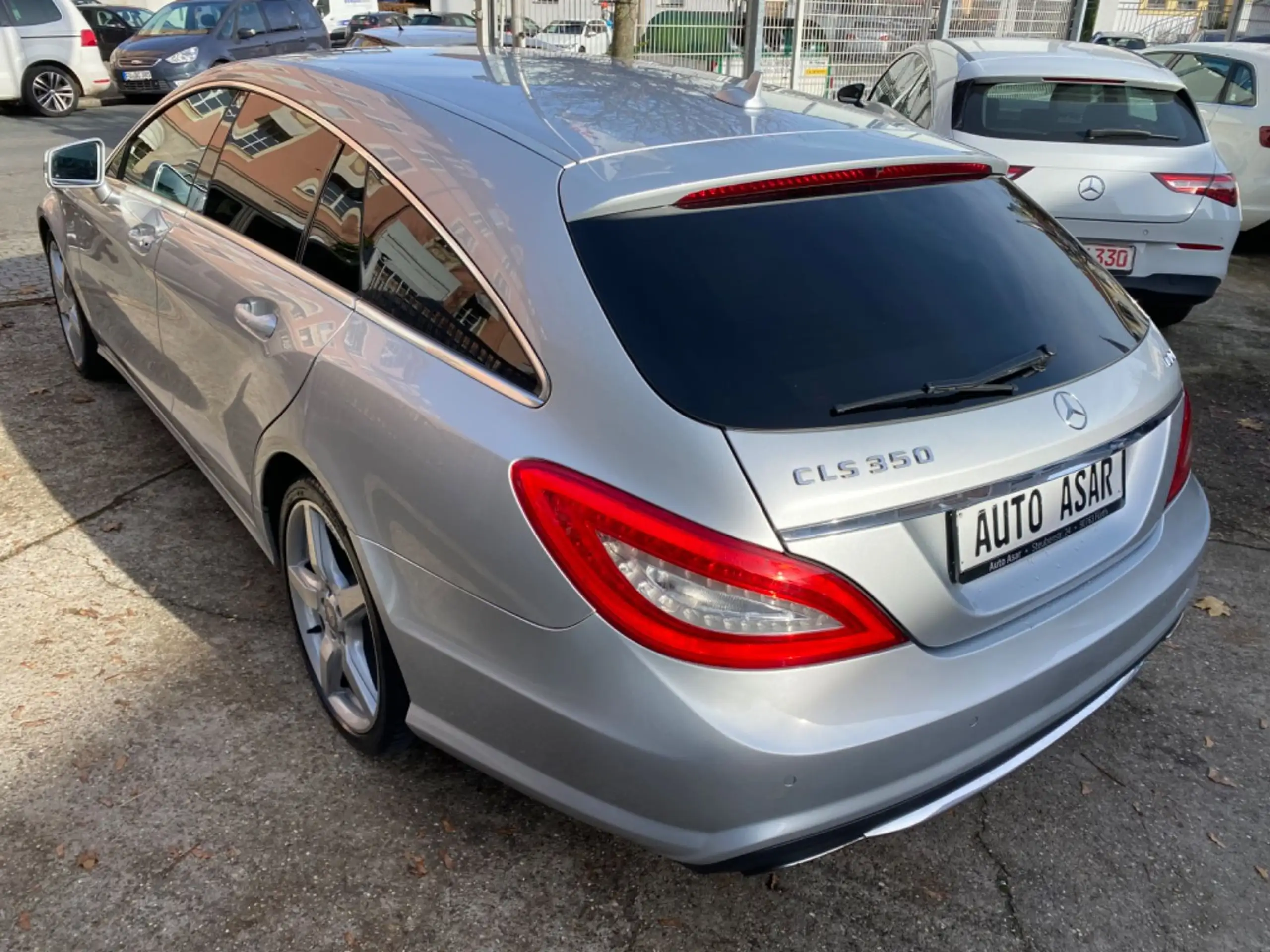 Mercedes-Benz - CLS