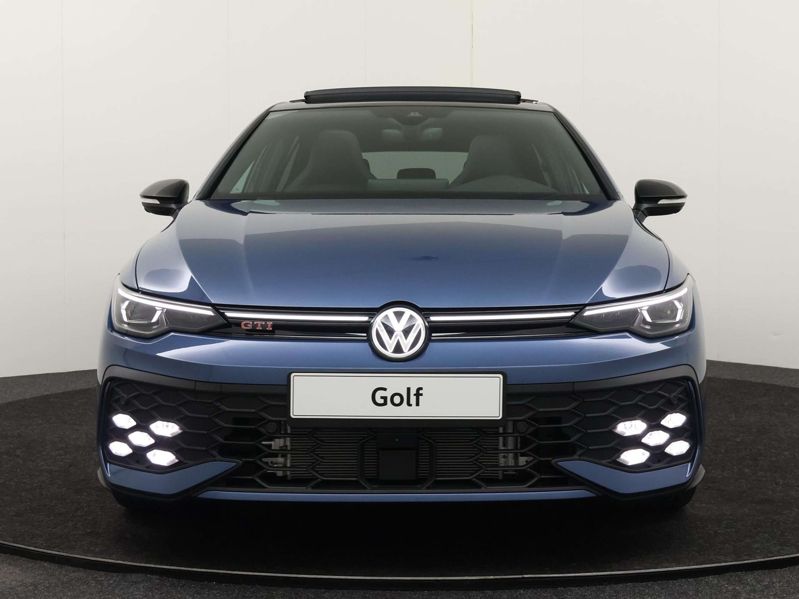 Volkswagen - Golf GTI