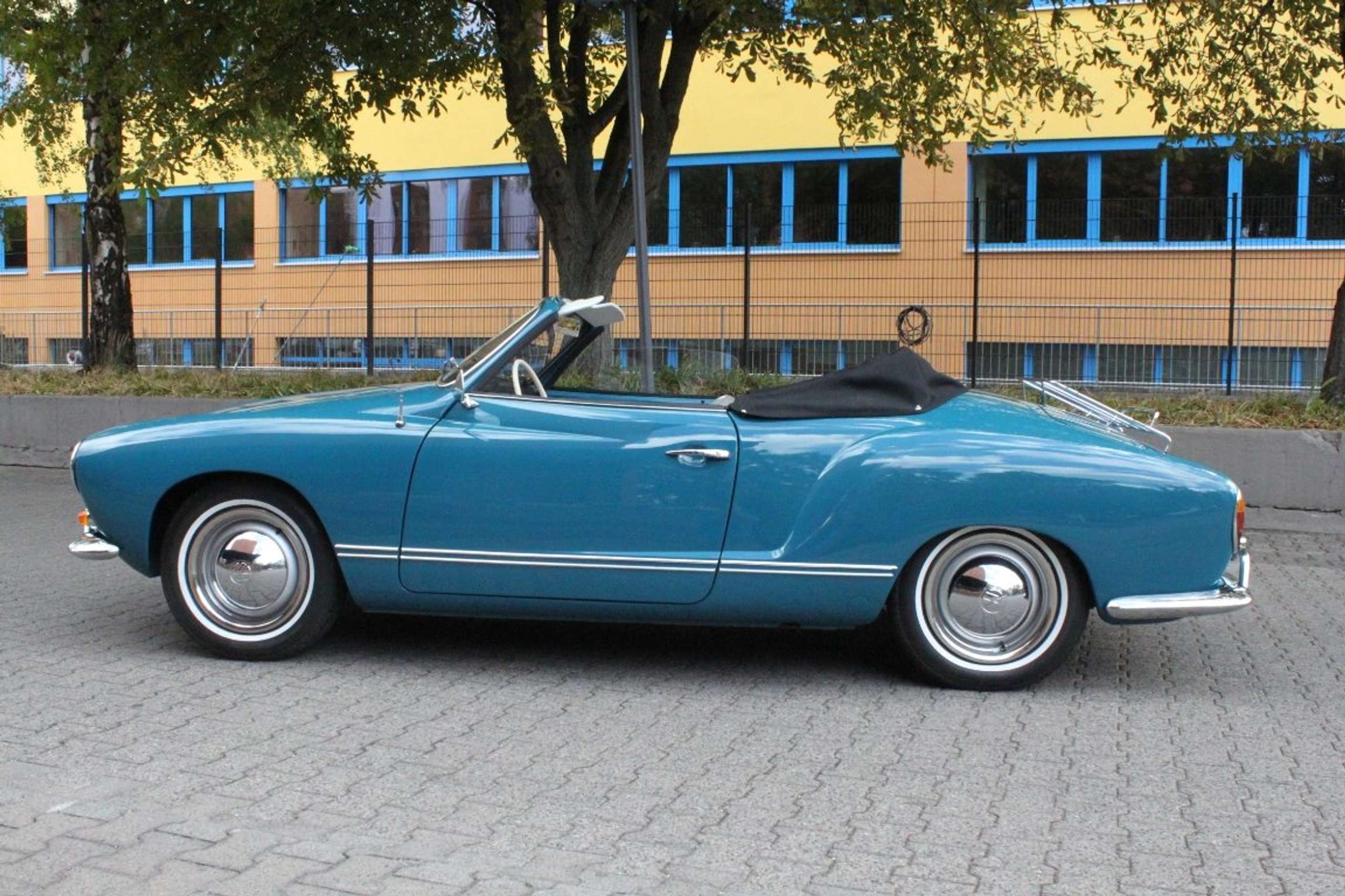 Volkswagen - Karmann Ghia