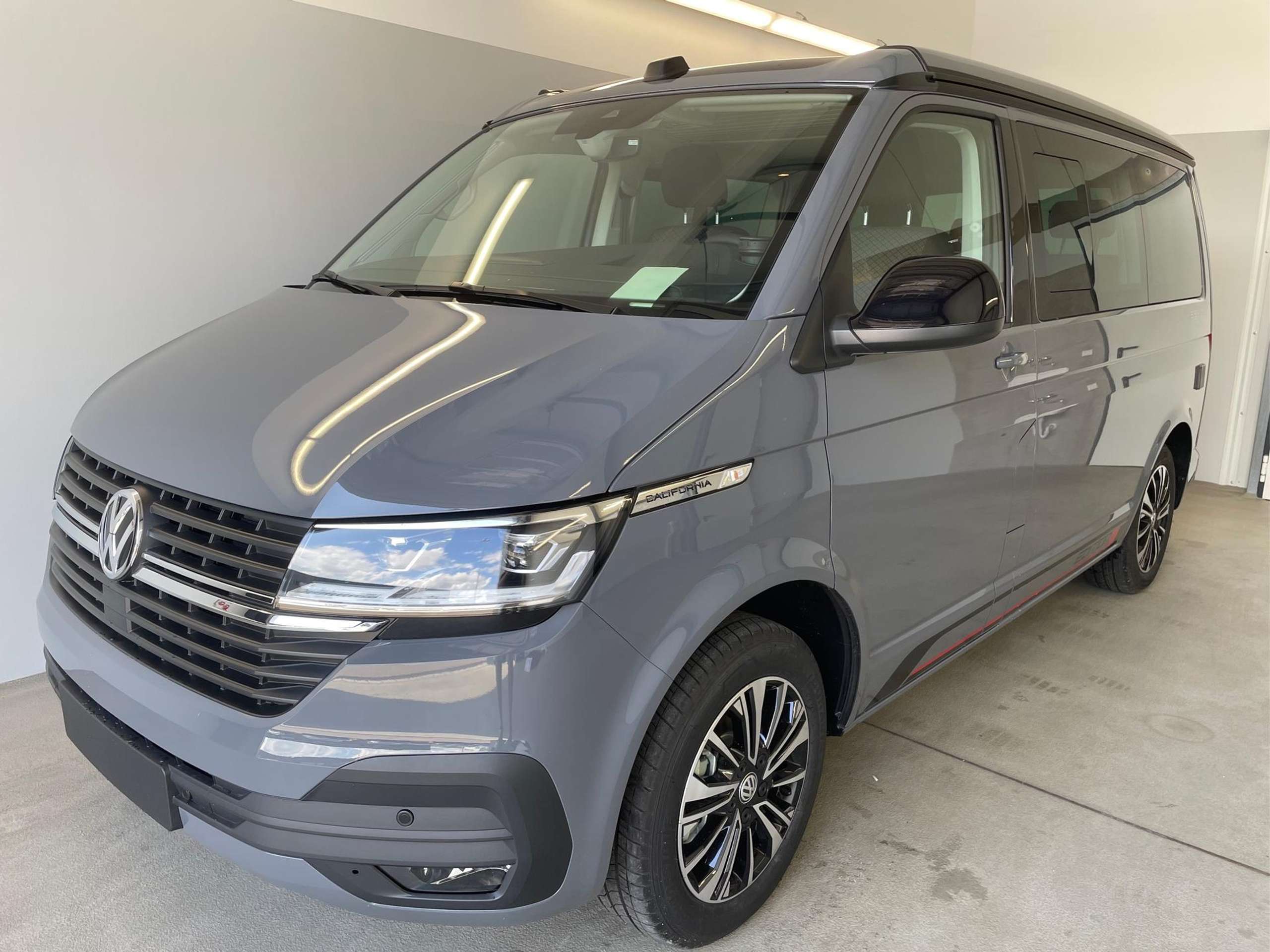 Volkswagen T6.1 California 2023