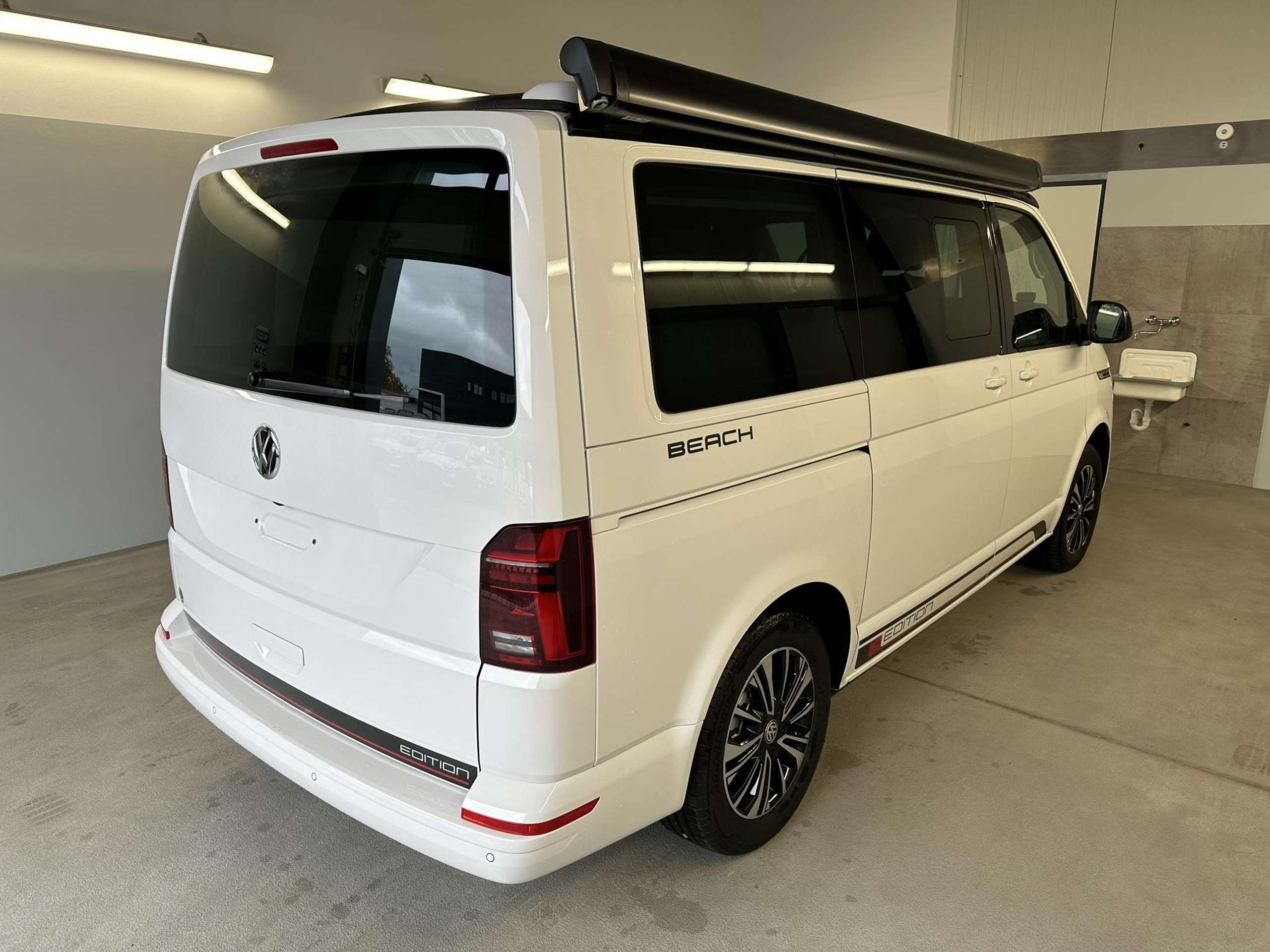 Volkswagen - T6.1 California