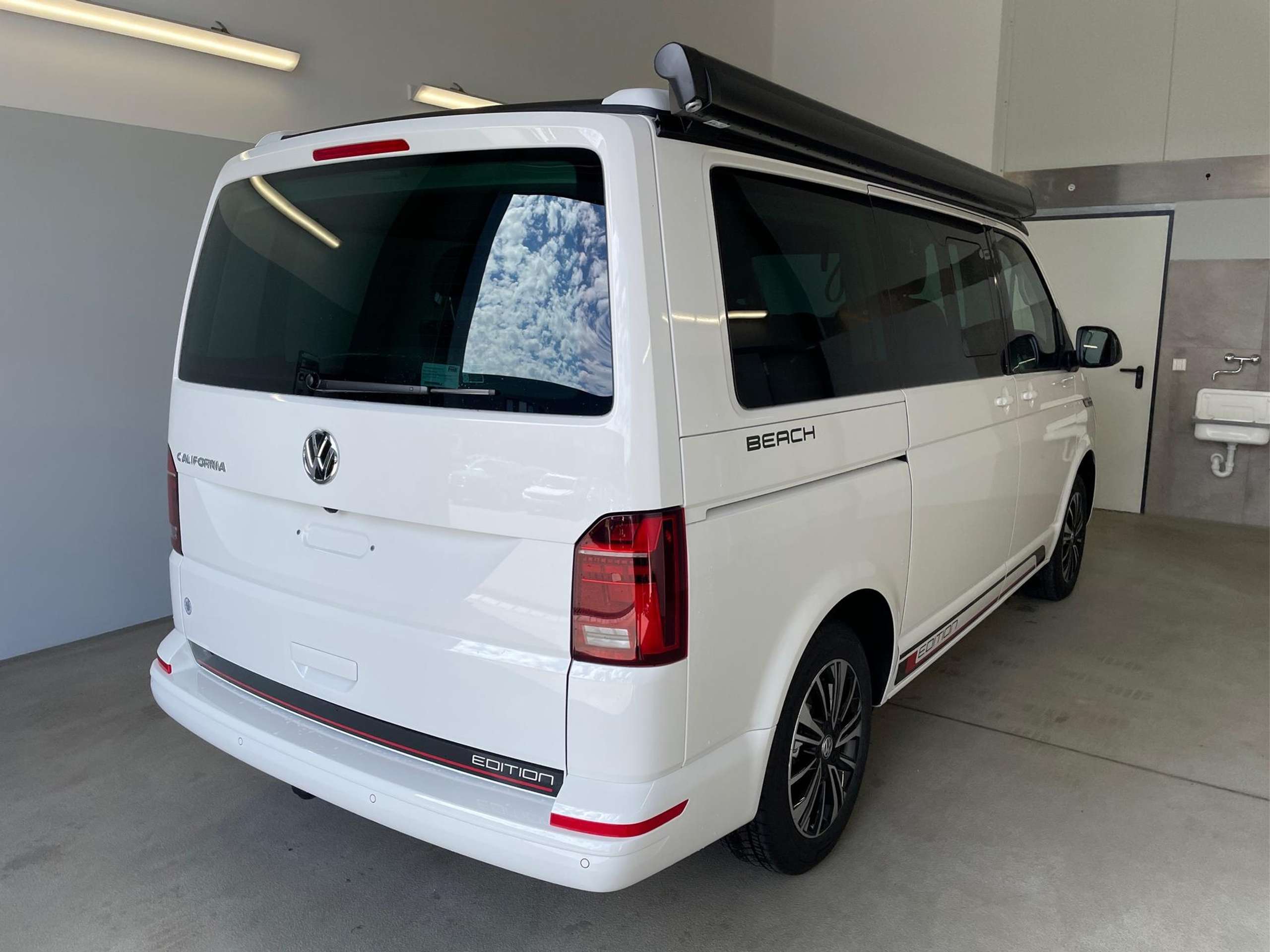 Volkswagen - T6.1 California