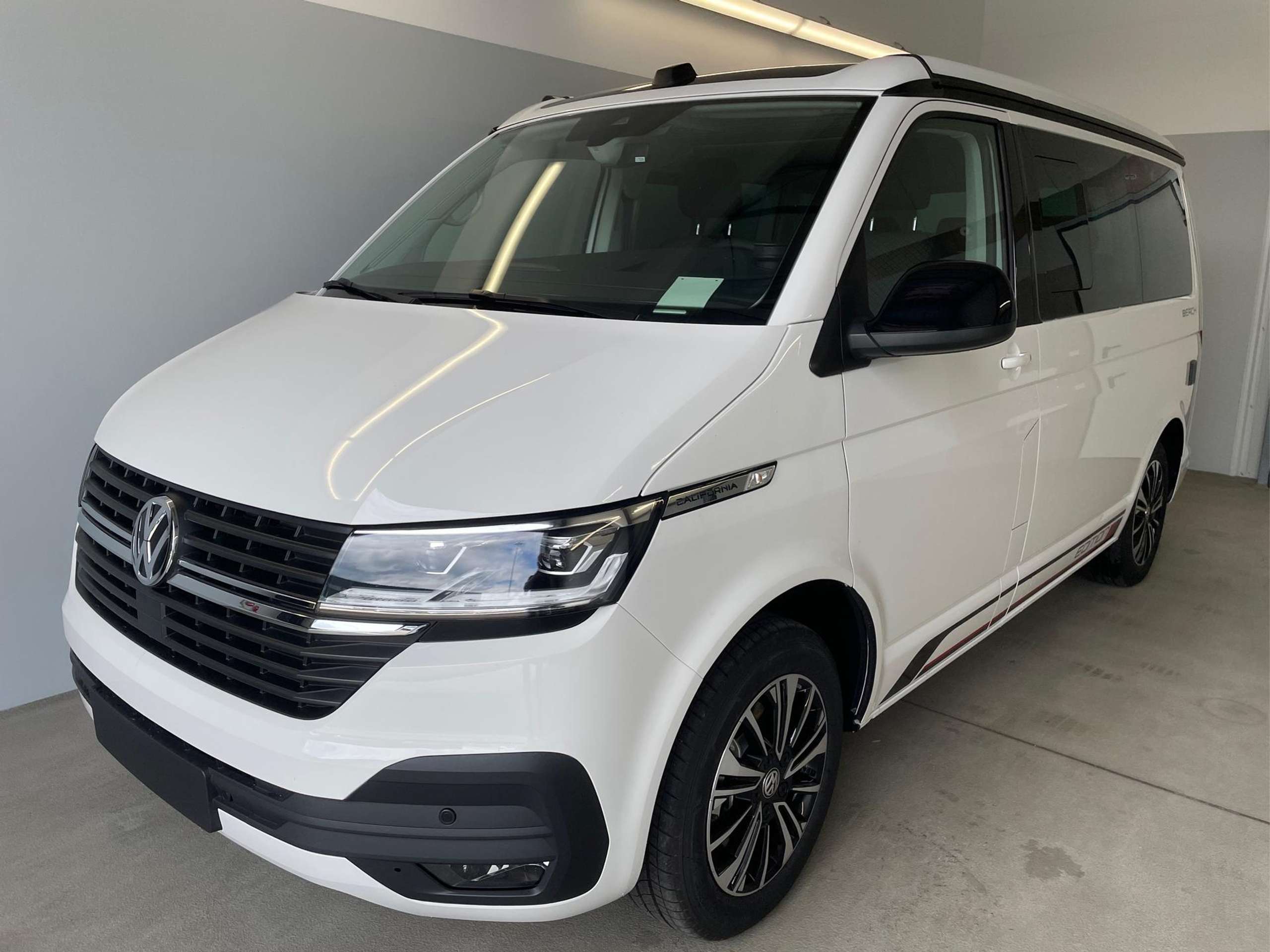 Volkswagen T6.1 California 2023