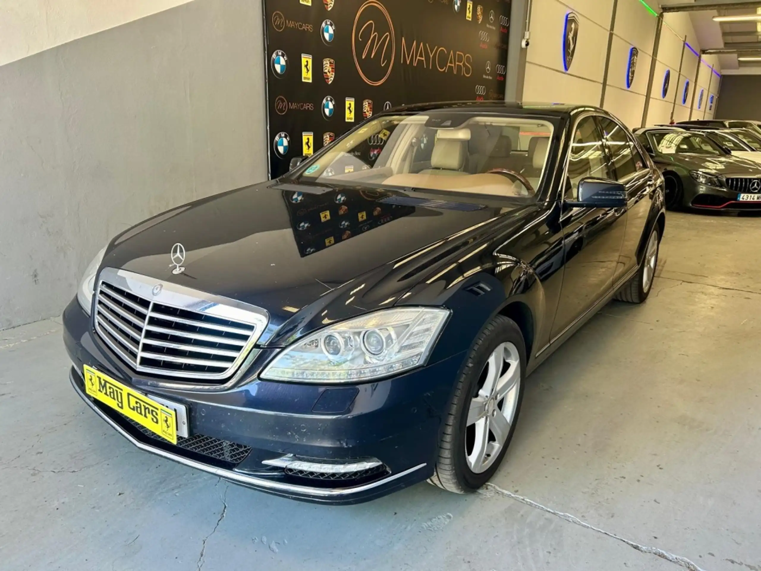 Mercedes-Benz - S 500