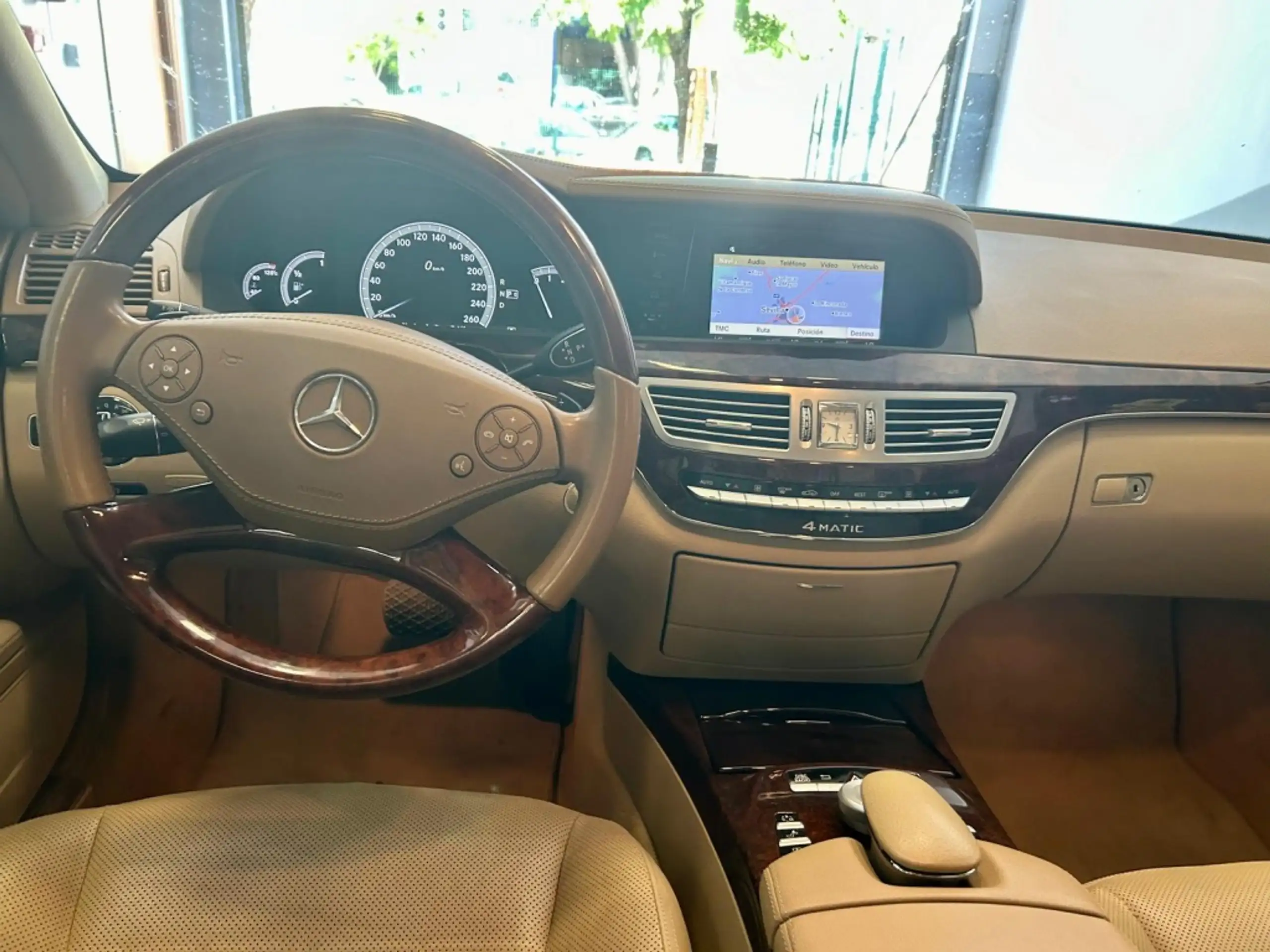 Mercedes-Benz - S 500