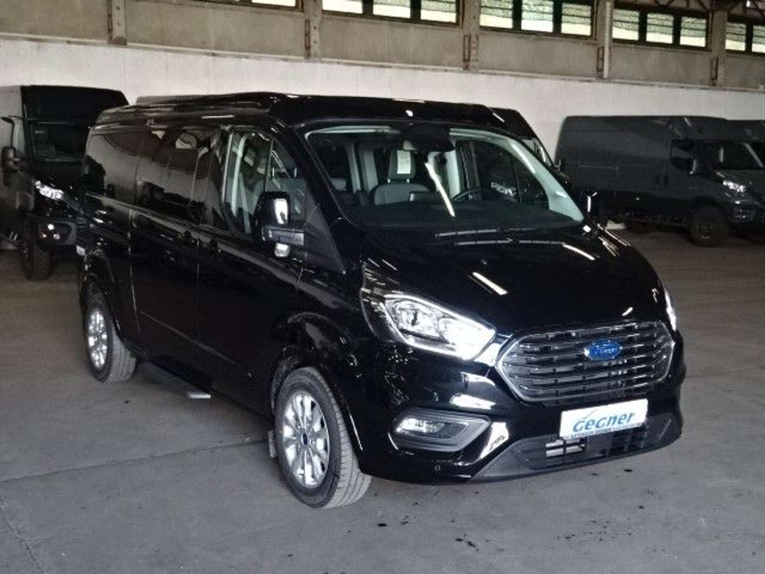 Ford - Tourneo Custom