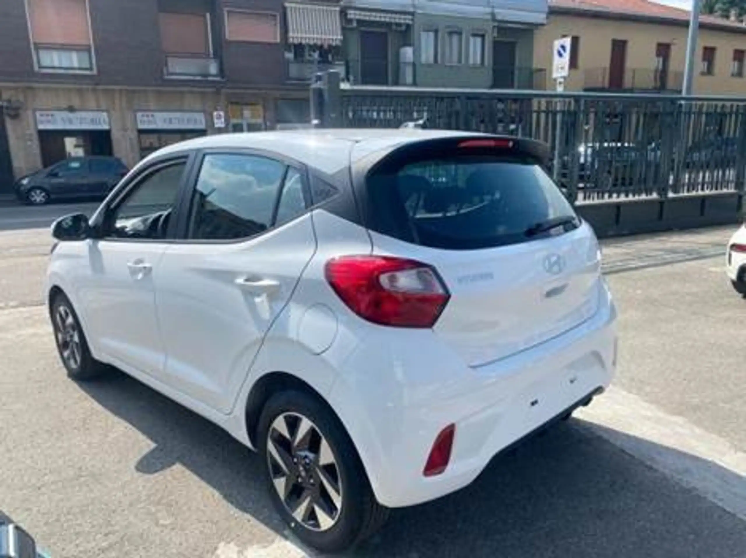 Hyundai - i10