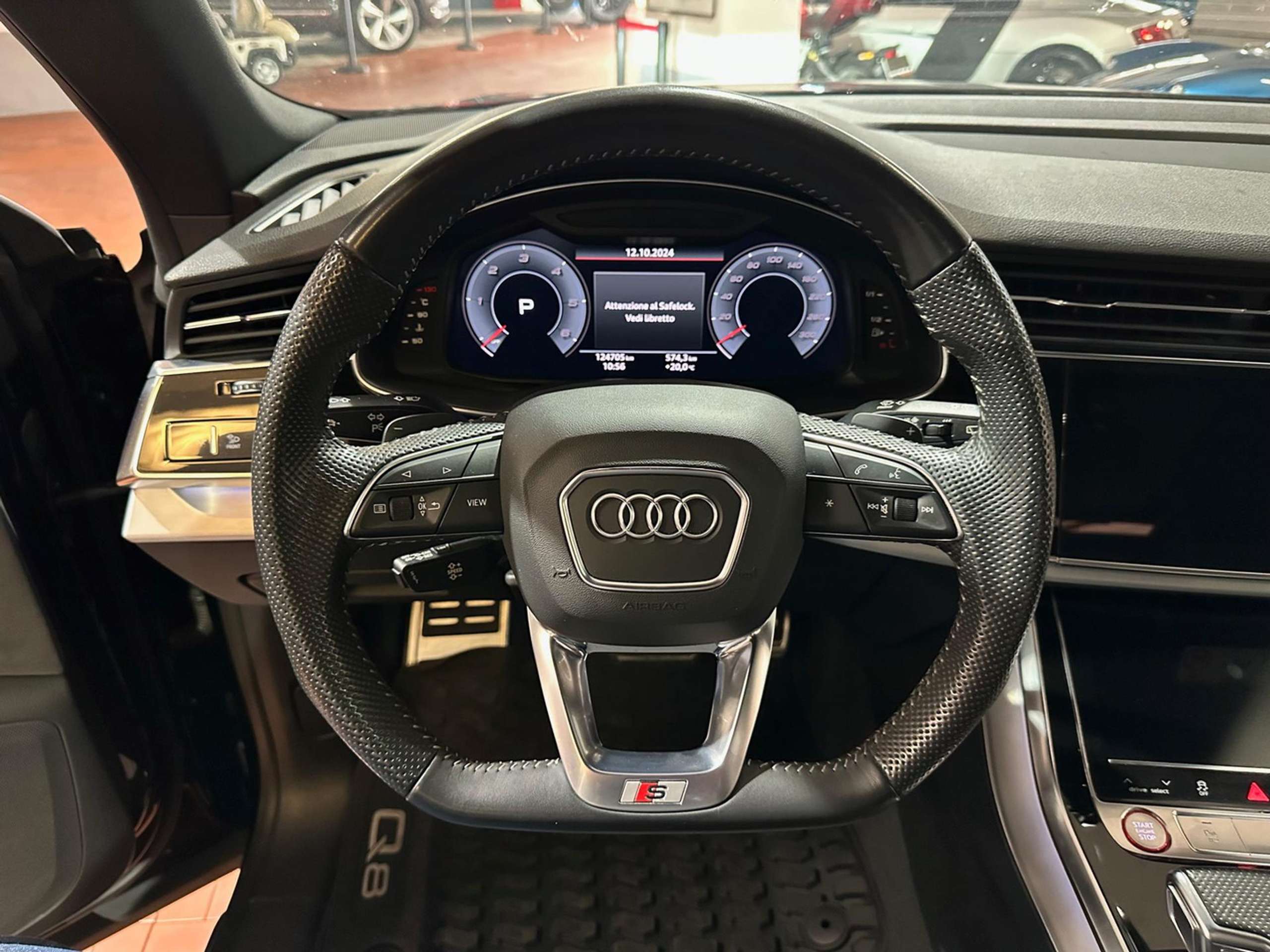 Audi - SQ8