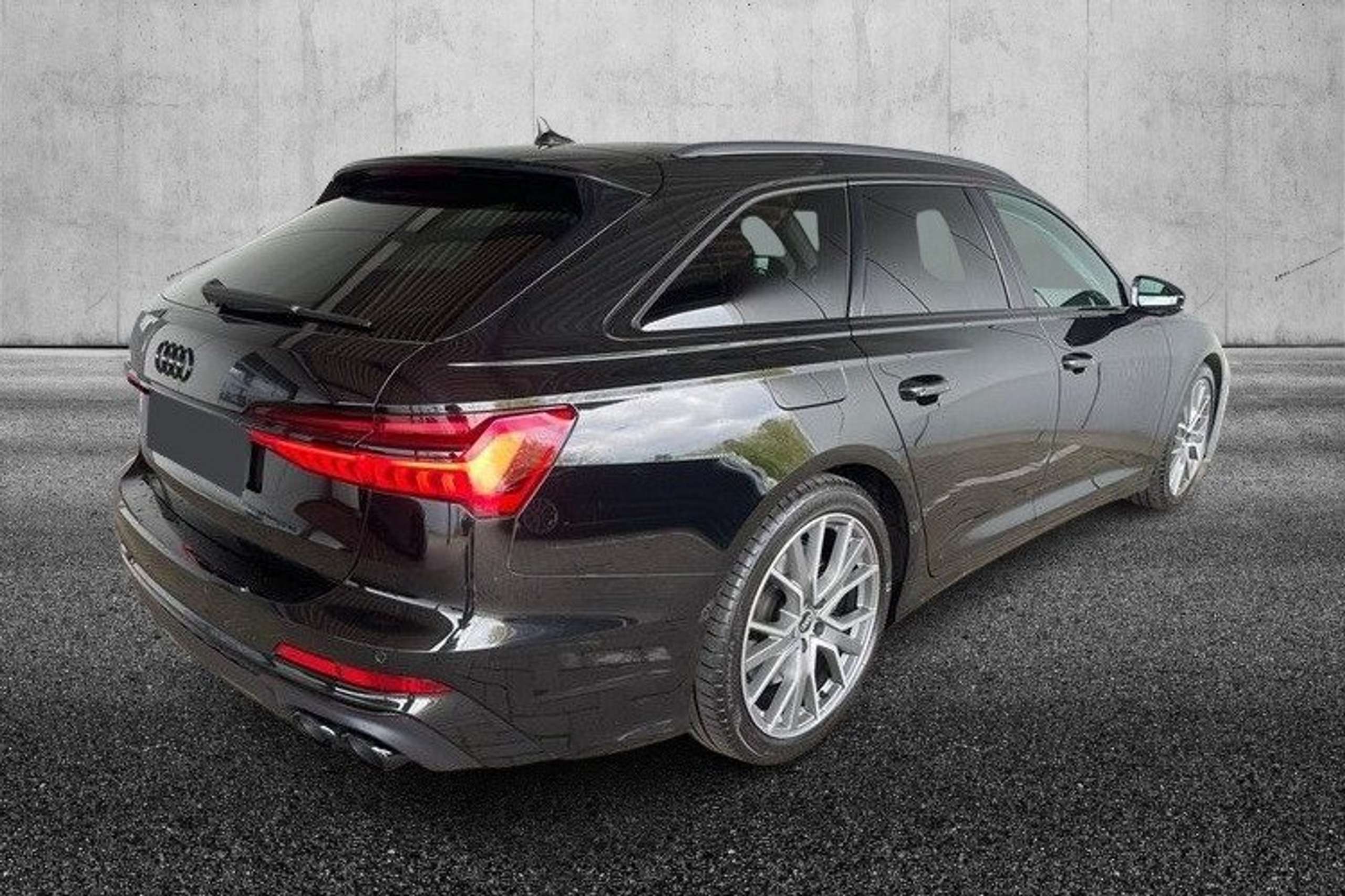 Audi - S6