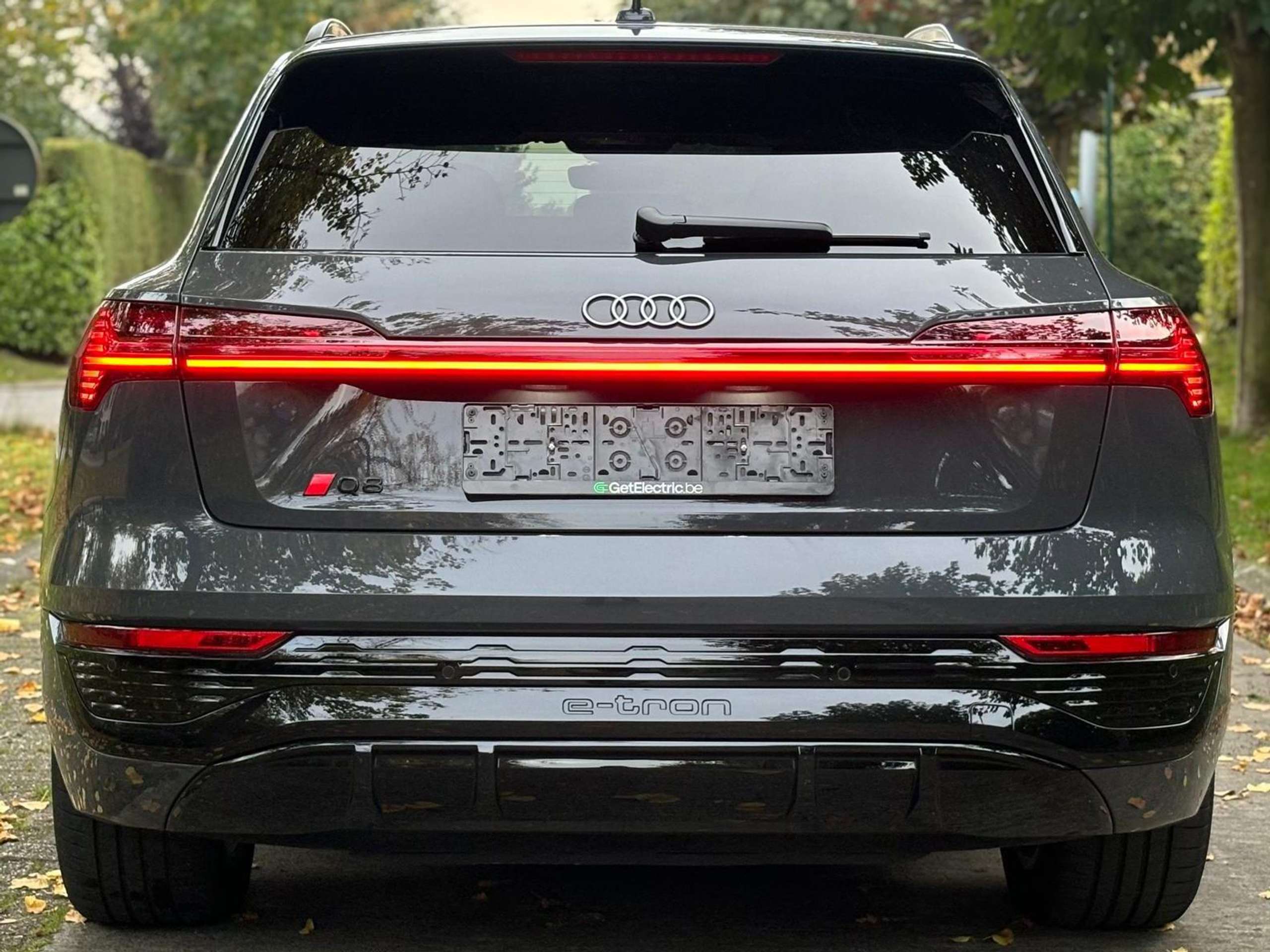 Audi - Q8 e-tron