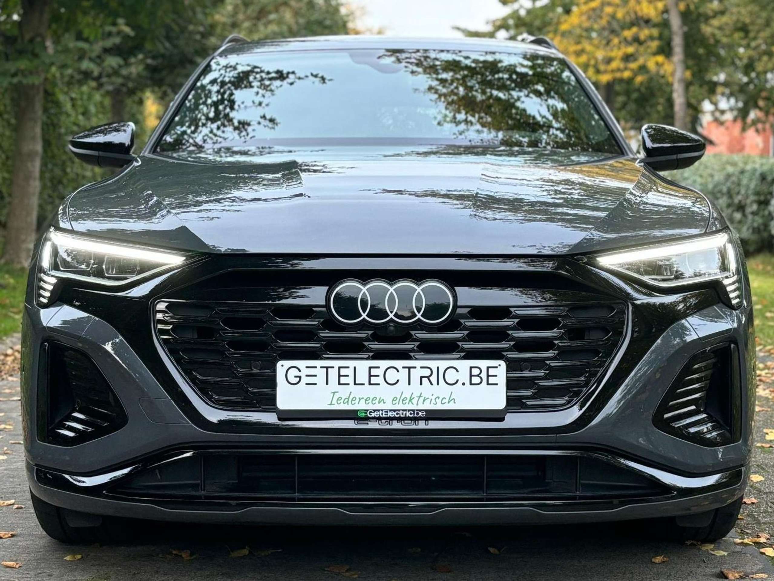 Audi - Q8 e-tron