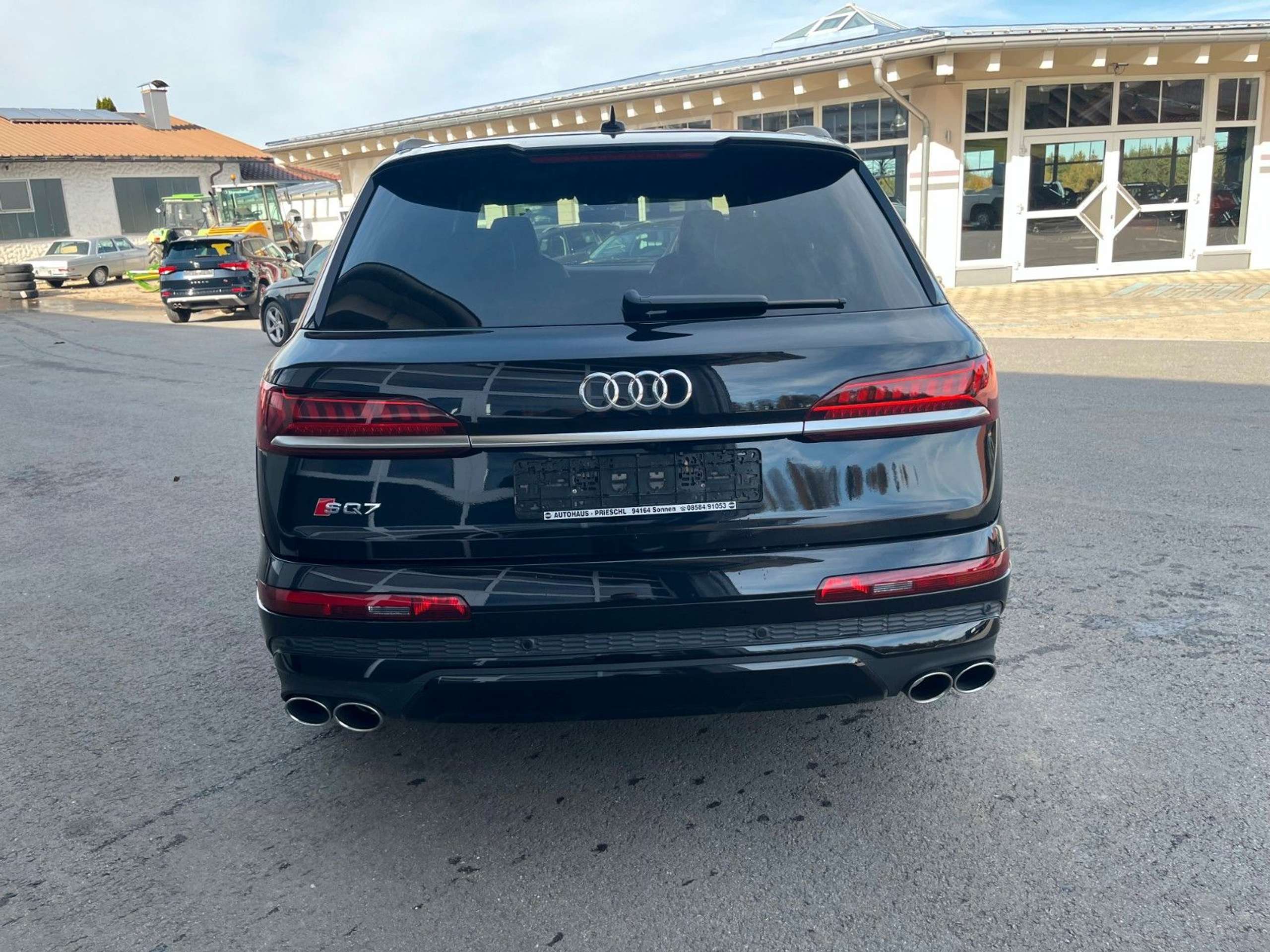 Audi - SQ7