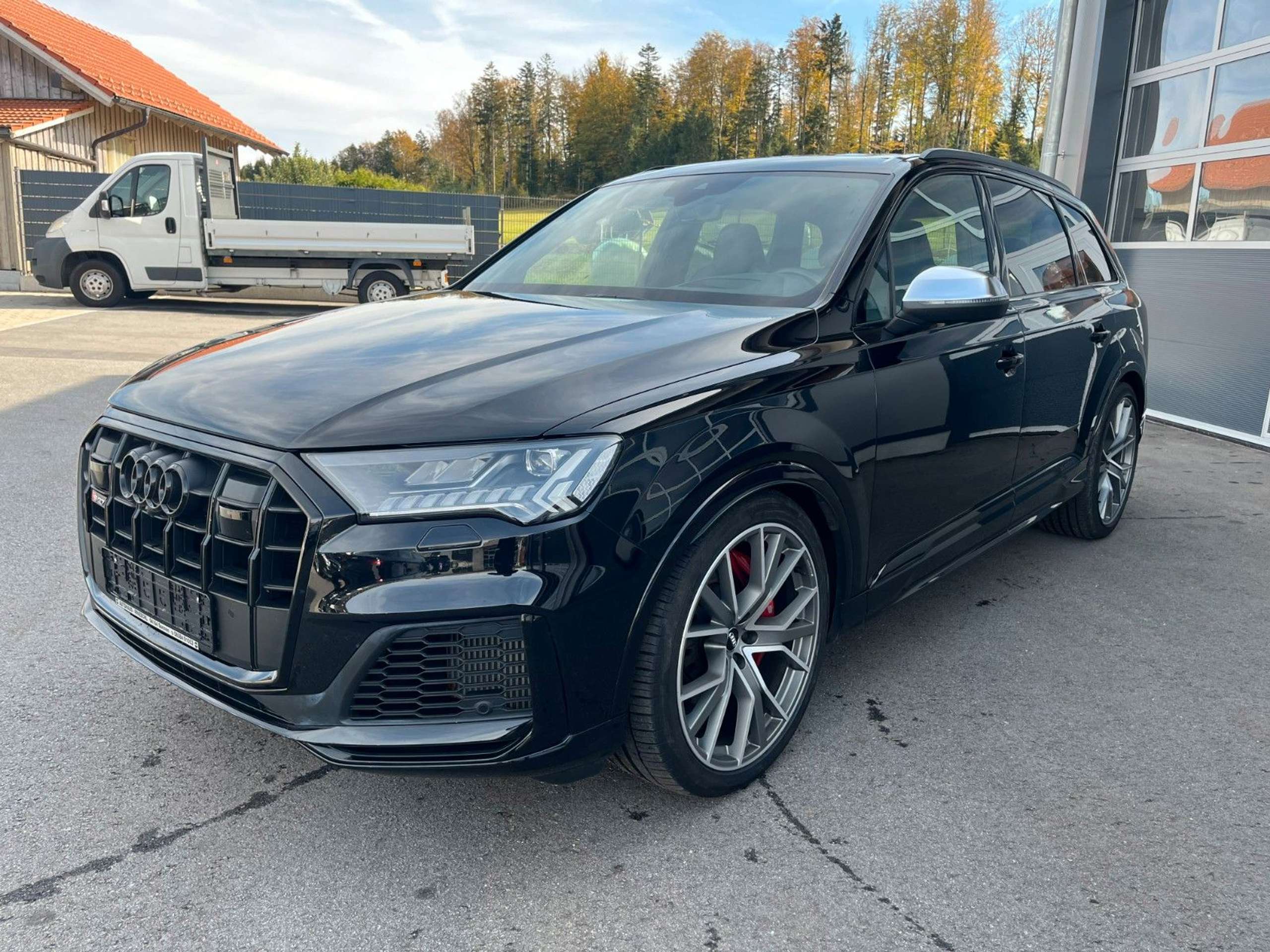 Audi - SQ7