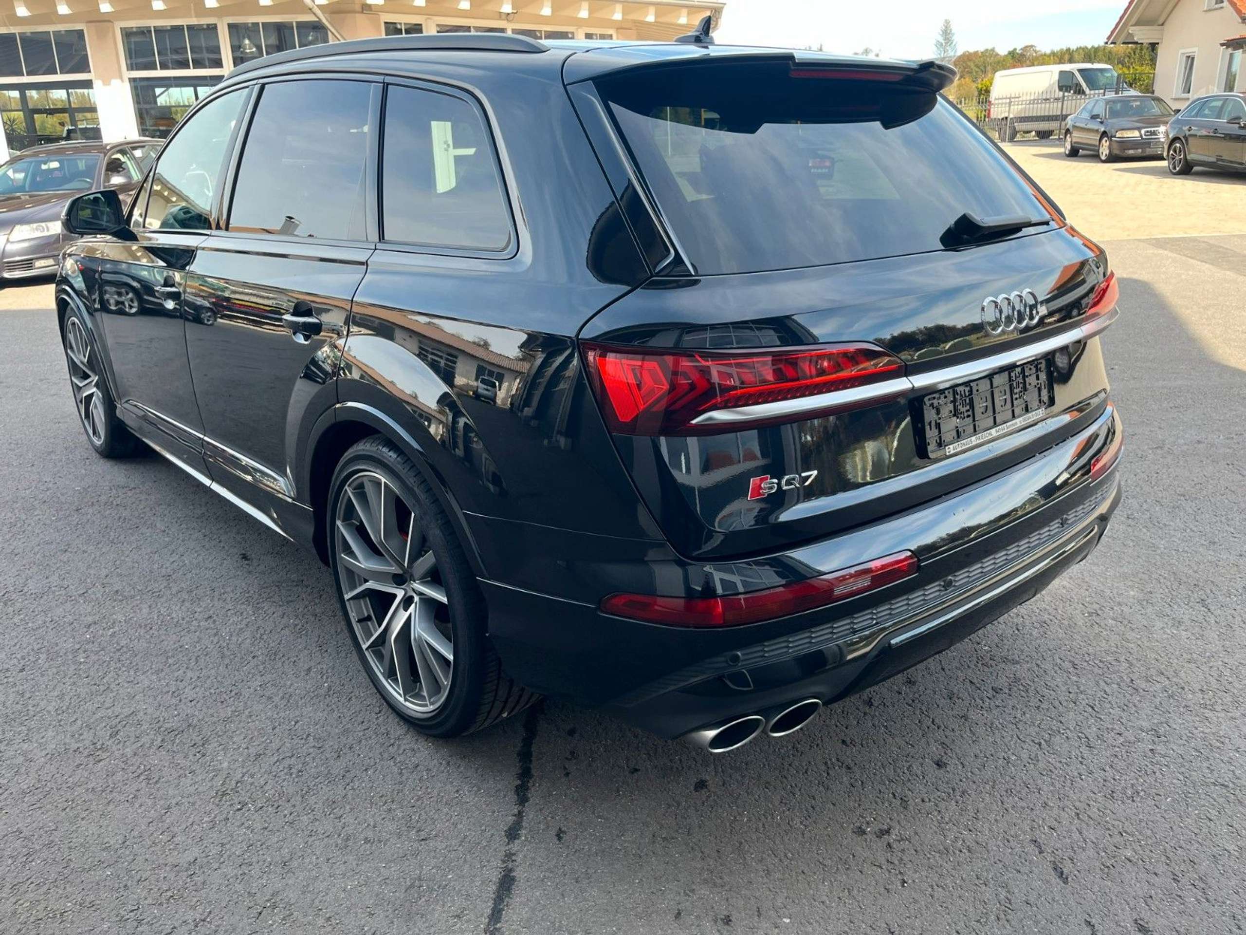 Audi - SQ7