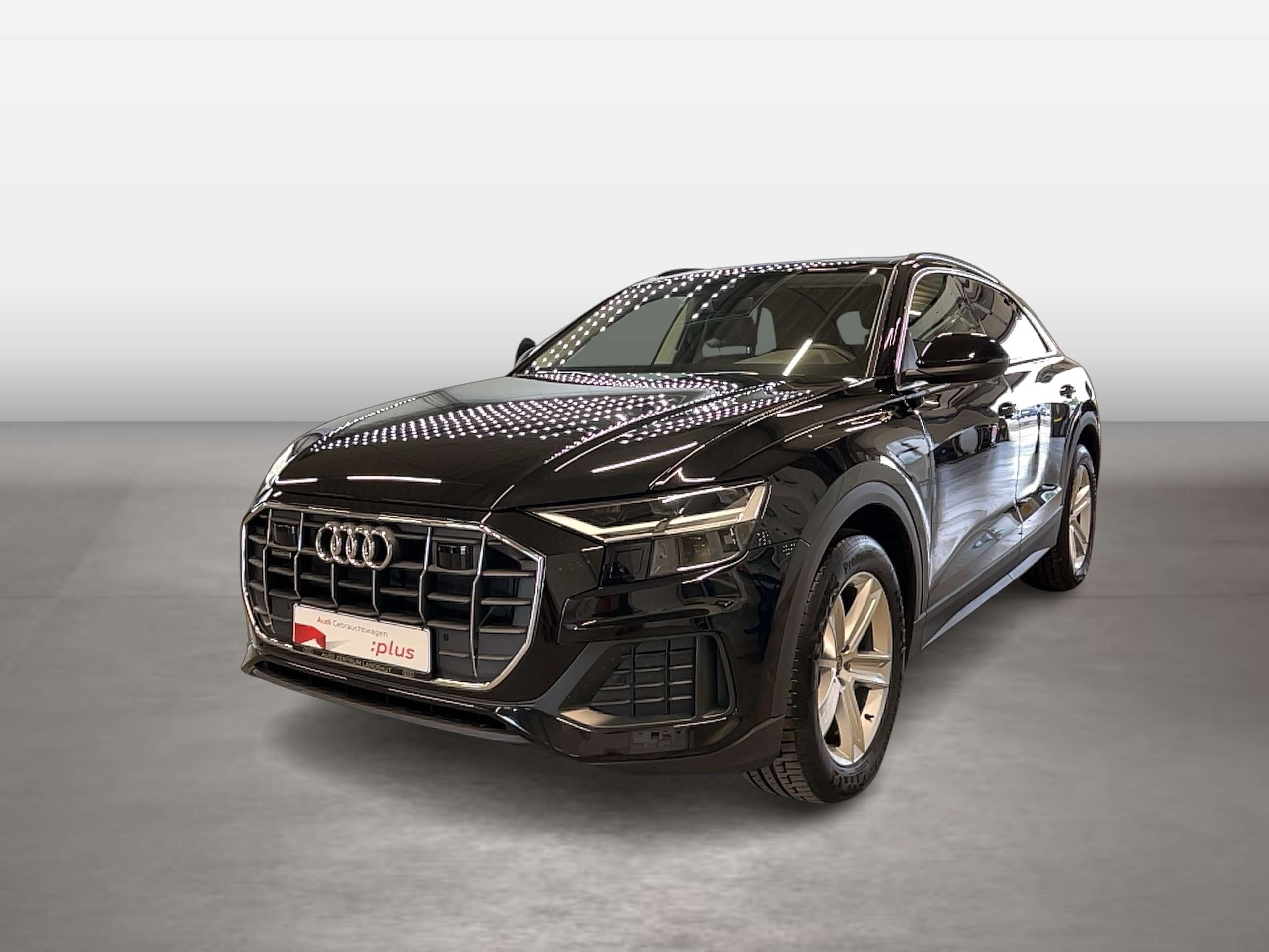 Audi - Q8