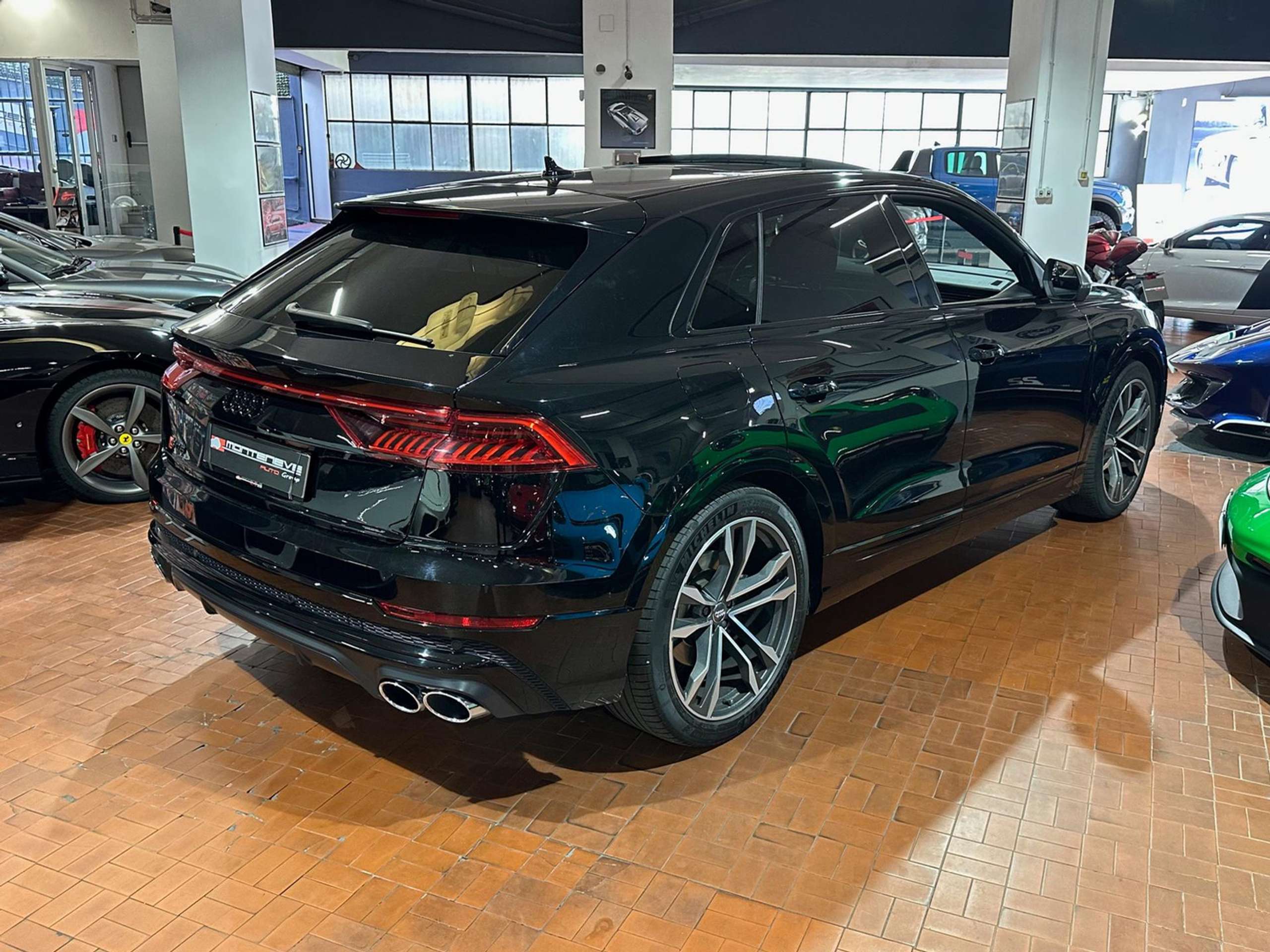 Audi - SQ8