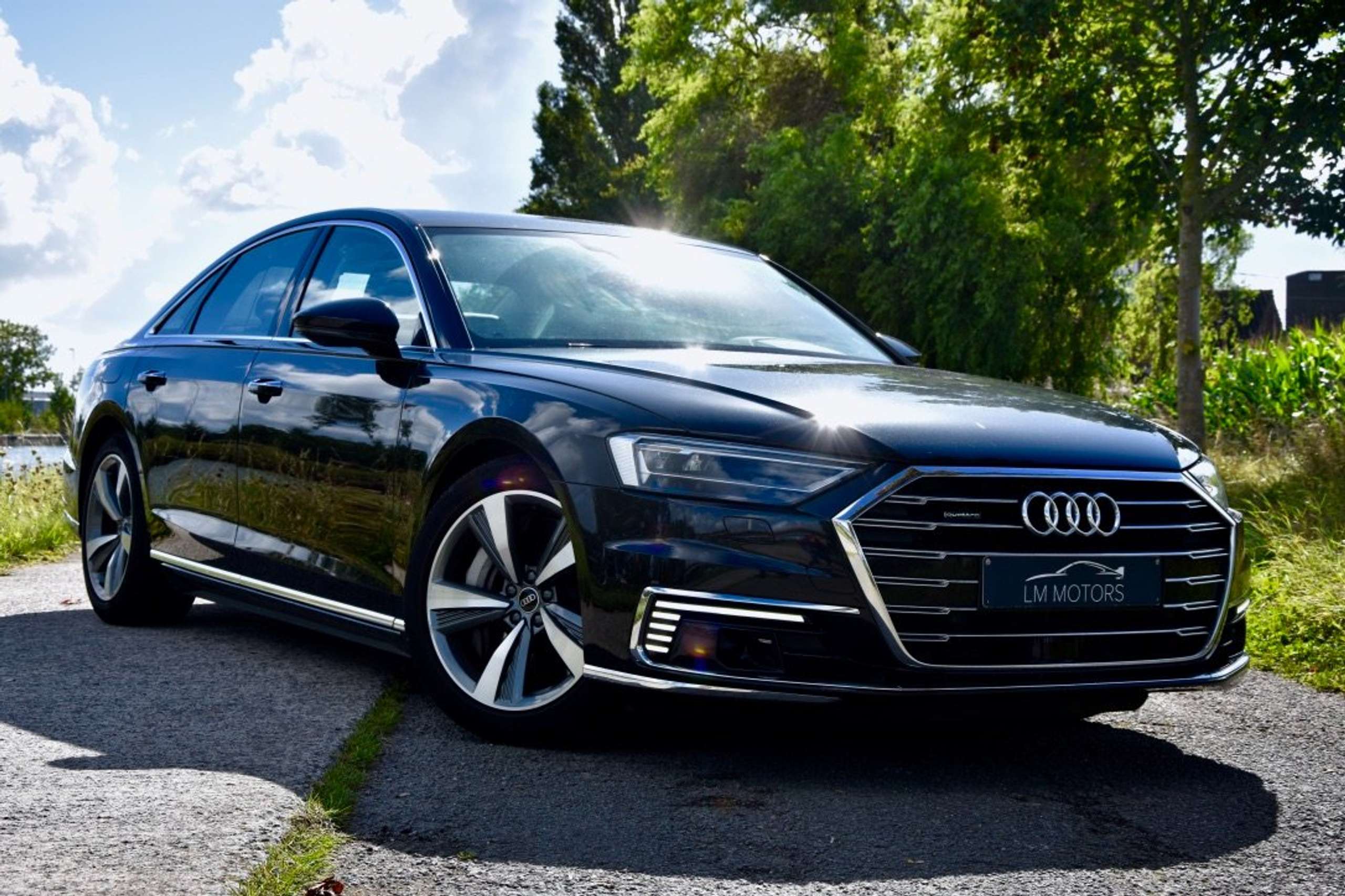 Audi - A8