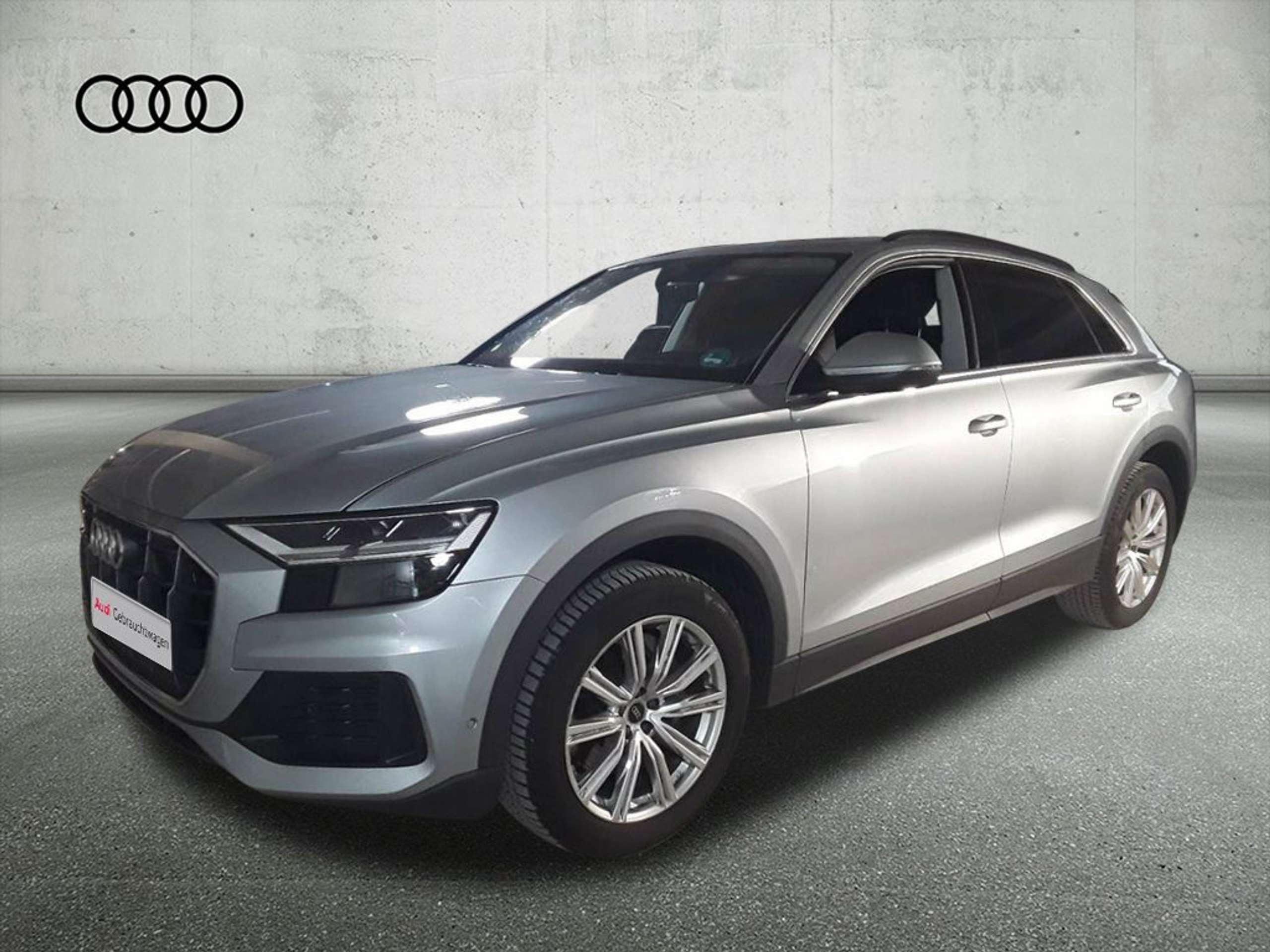 Audi - Q8