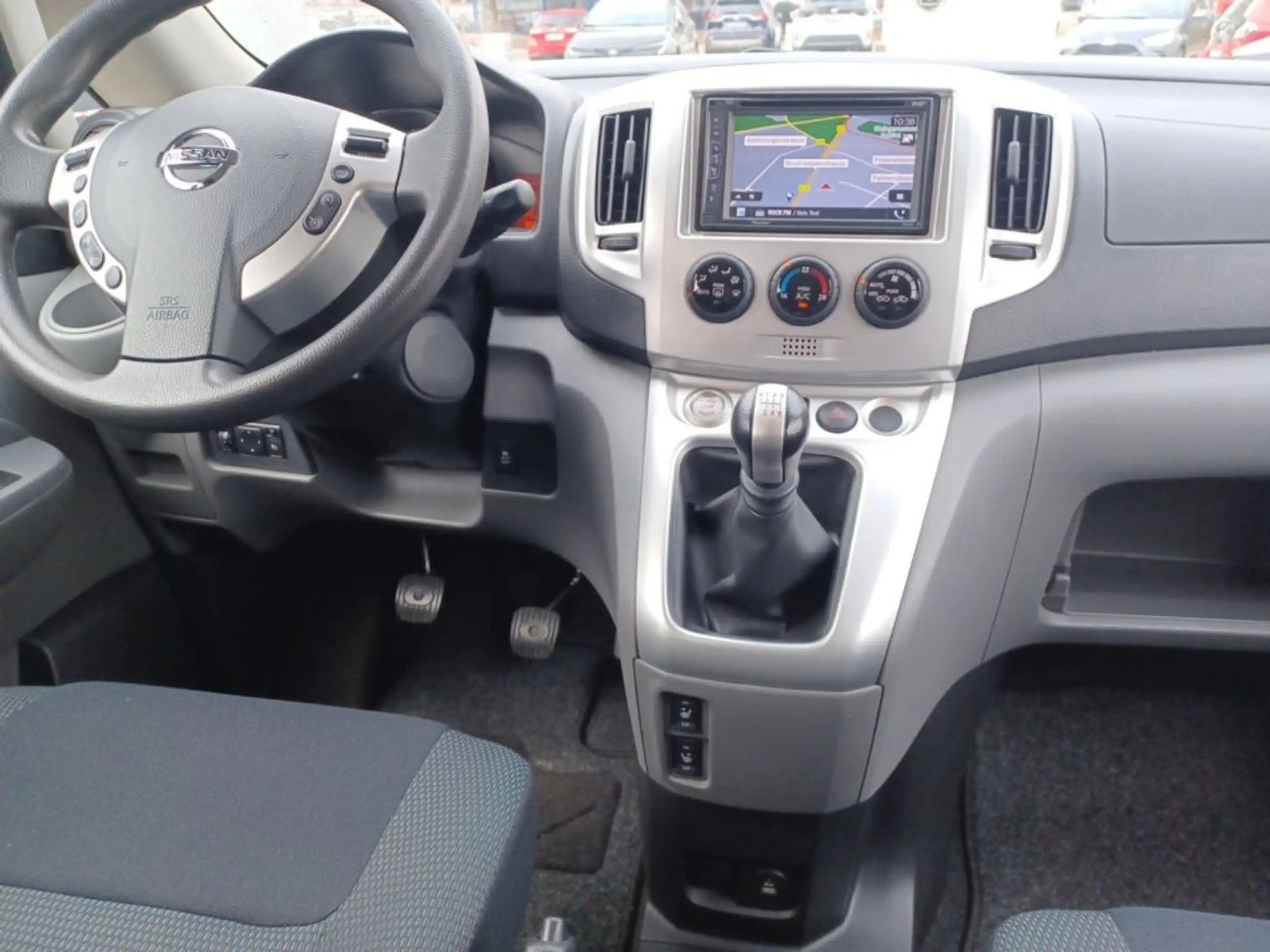 Nissan - NV200