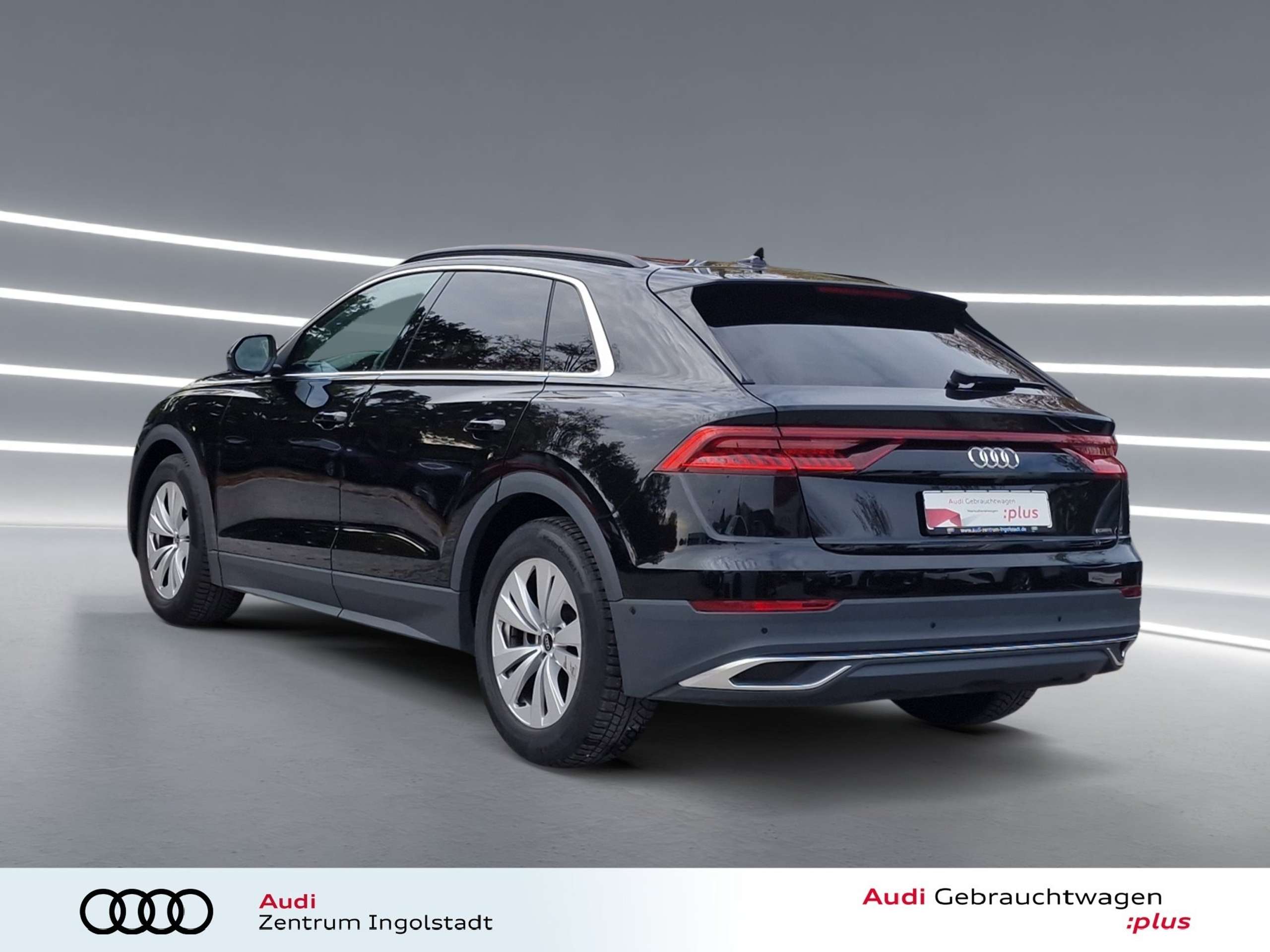 Audi - Q8