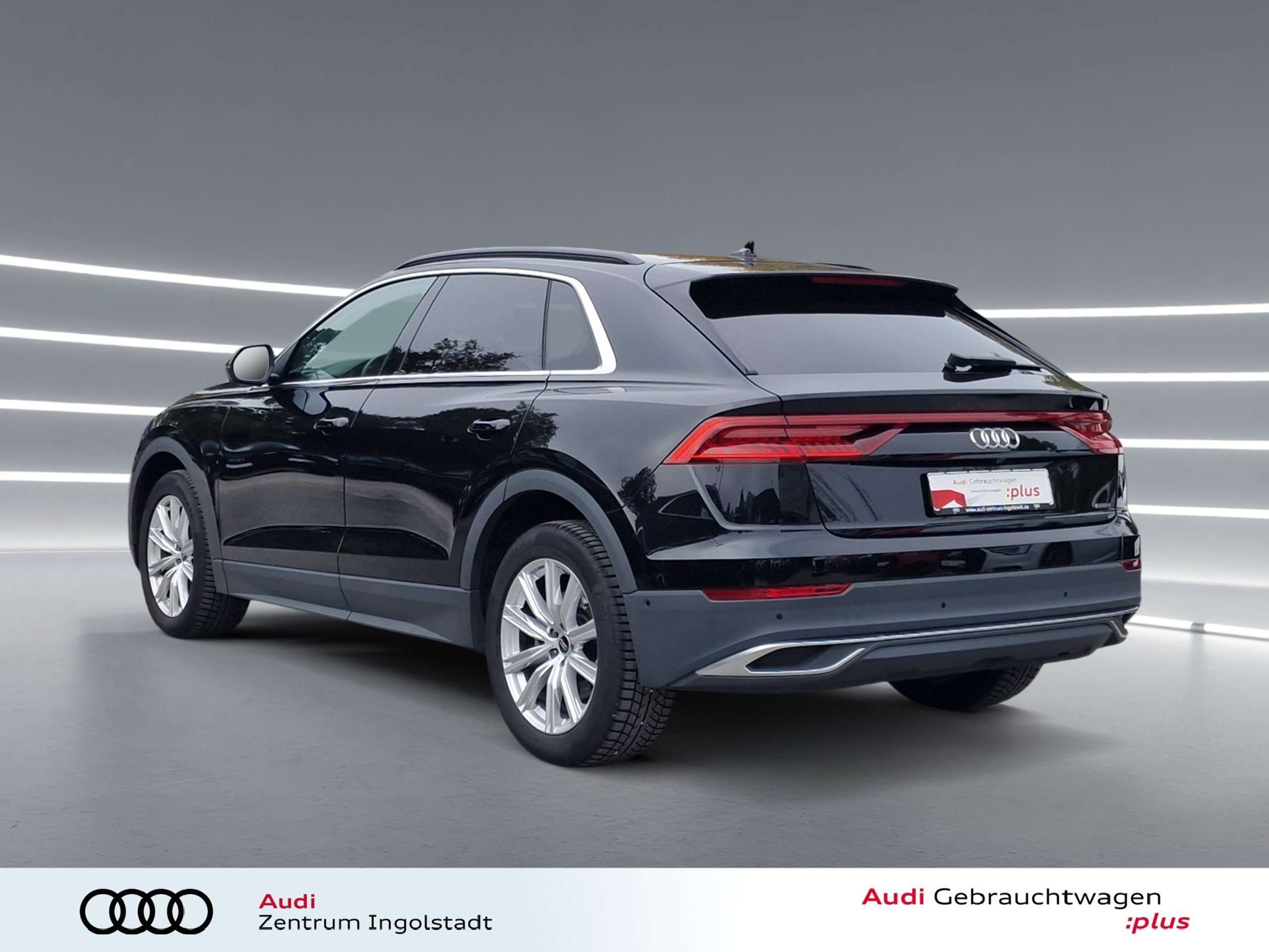 Audi - Q8