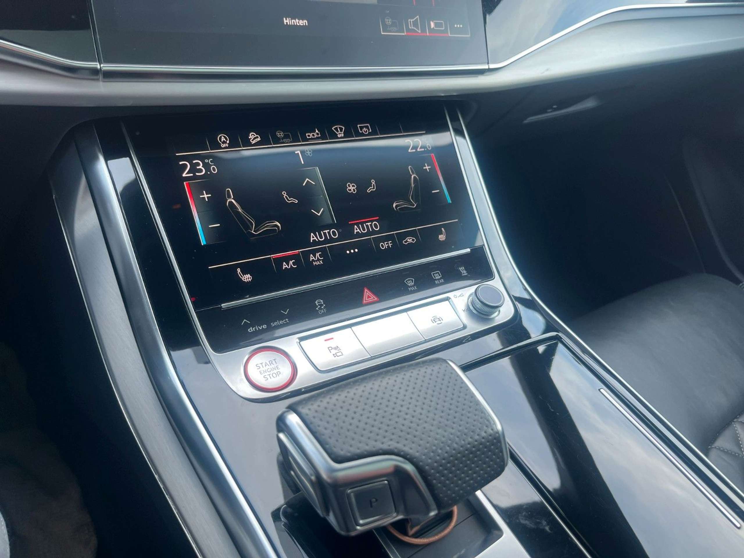 Audi - SQ7