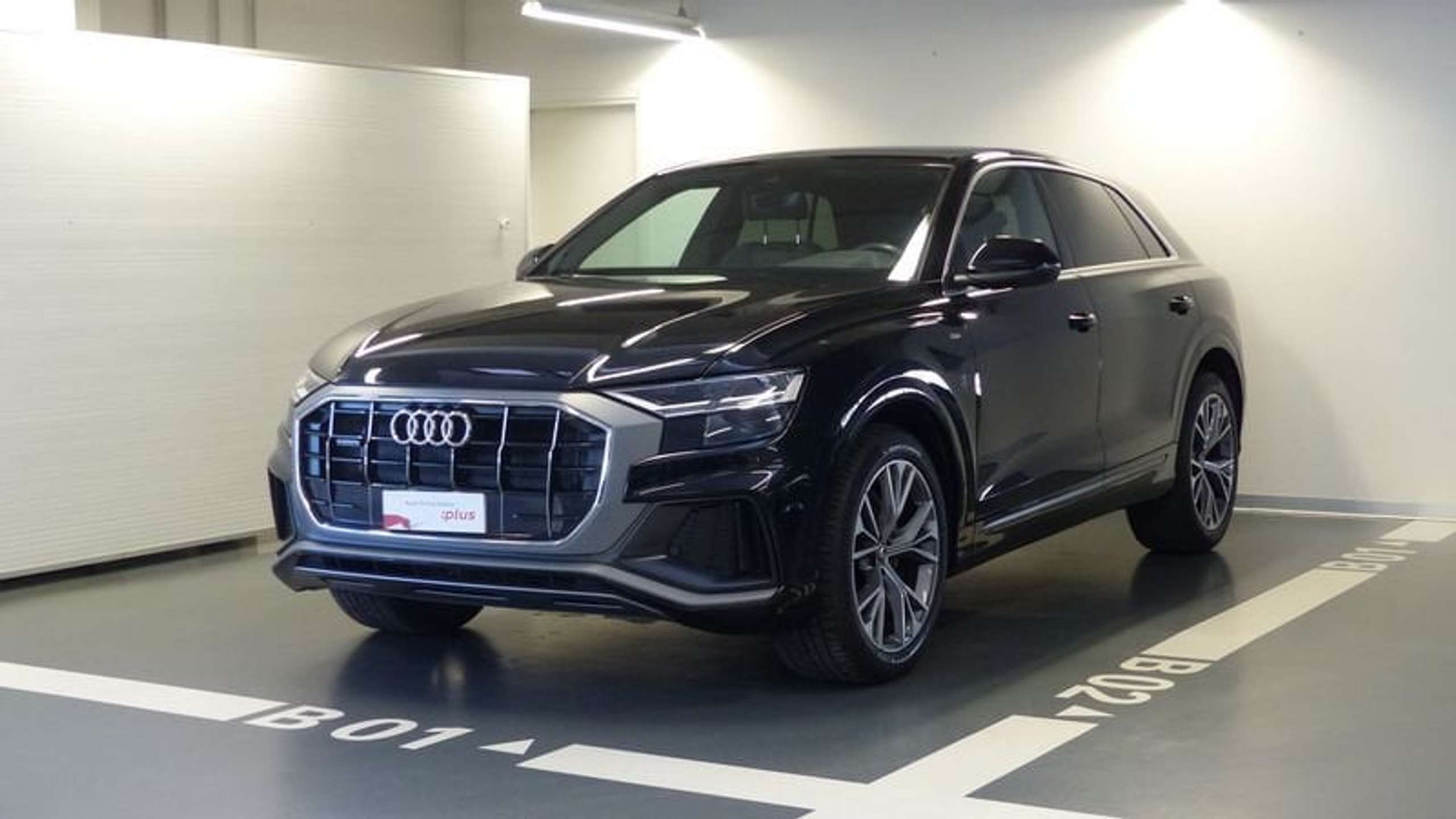 Audi - Q8