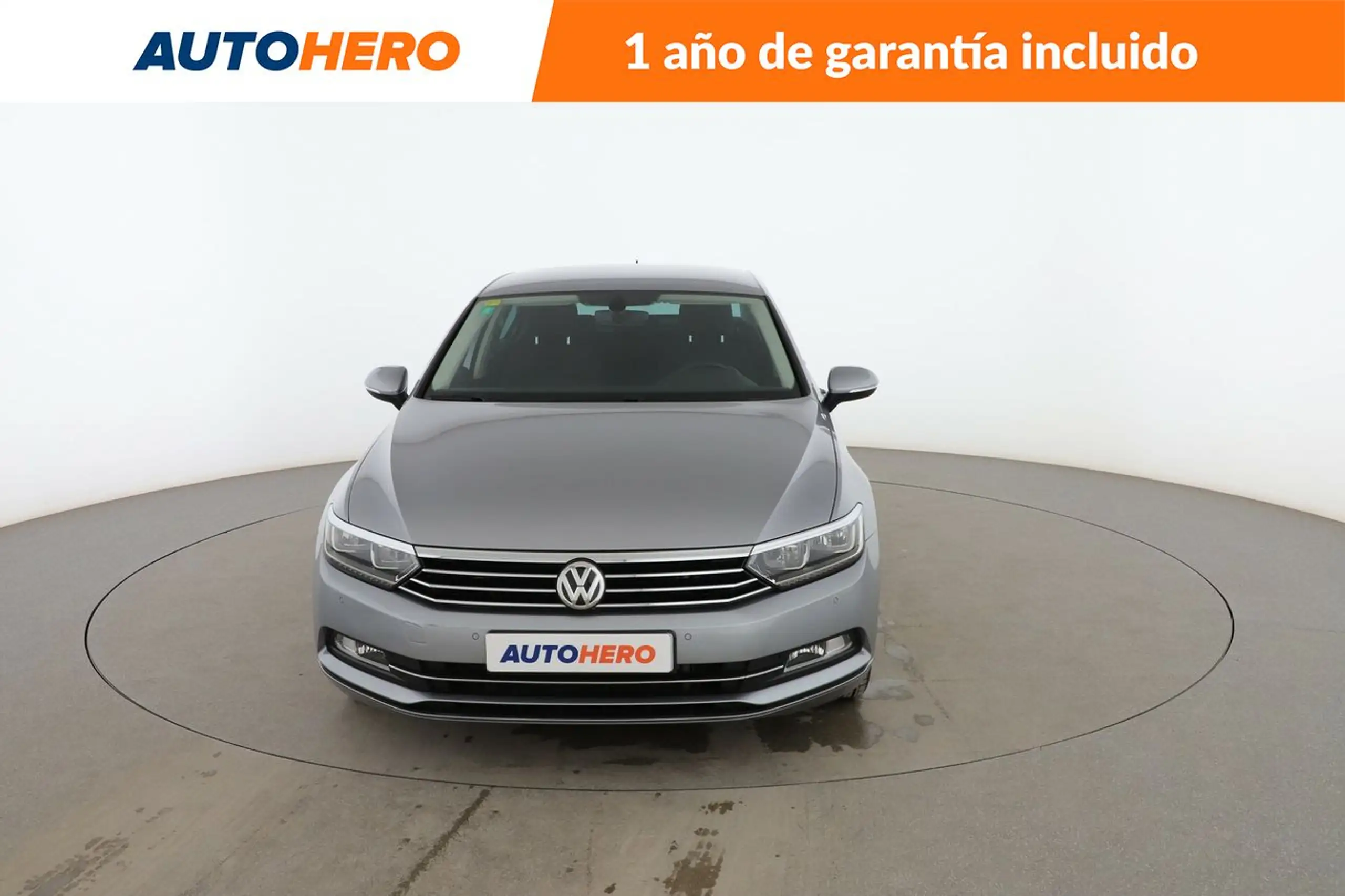 Volkswagen - Passat