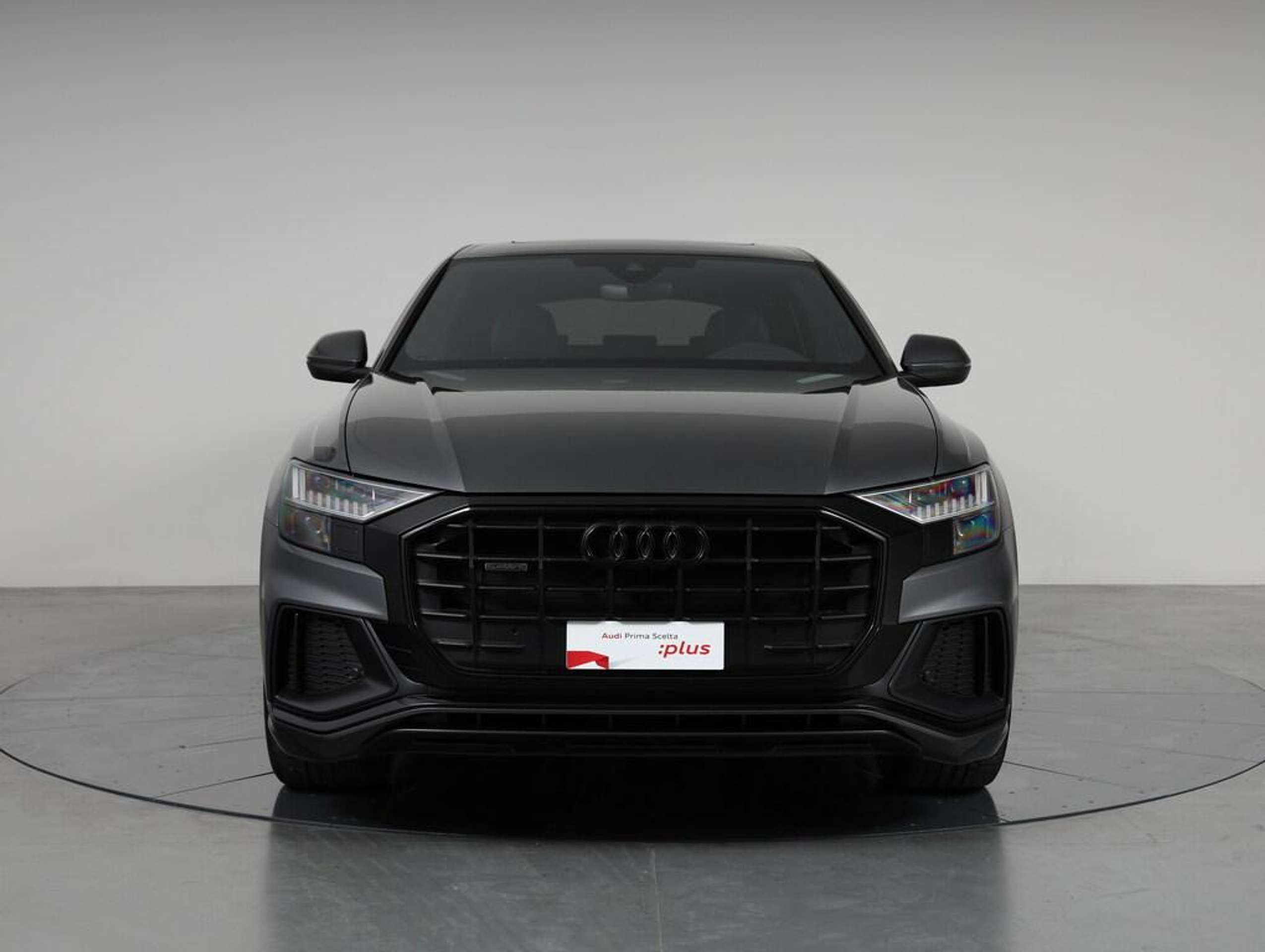 Audi - Q8