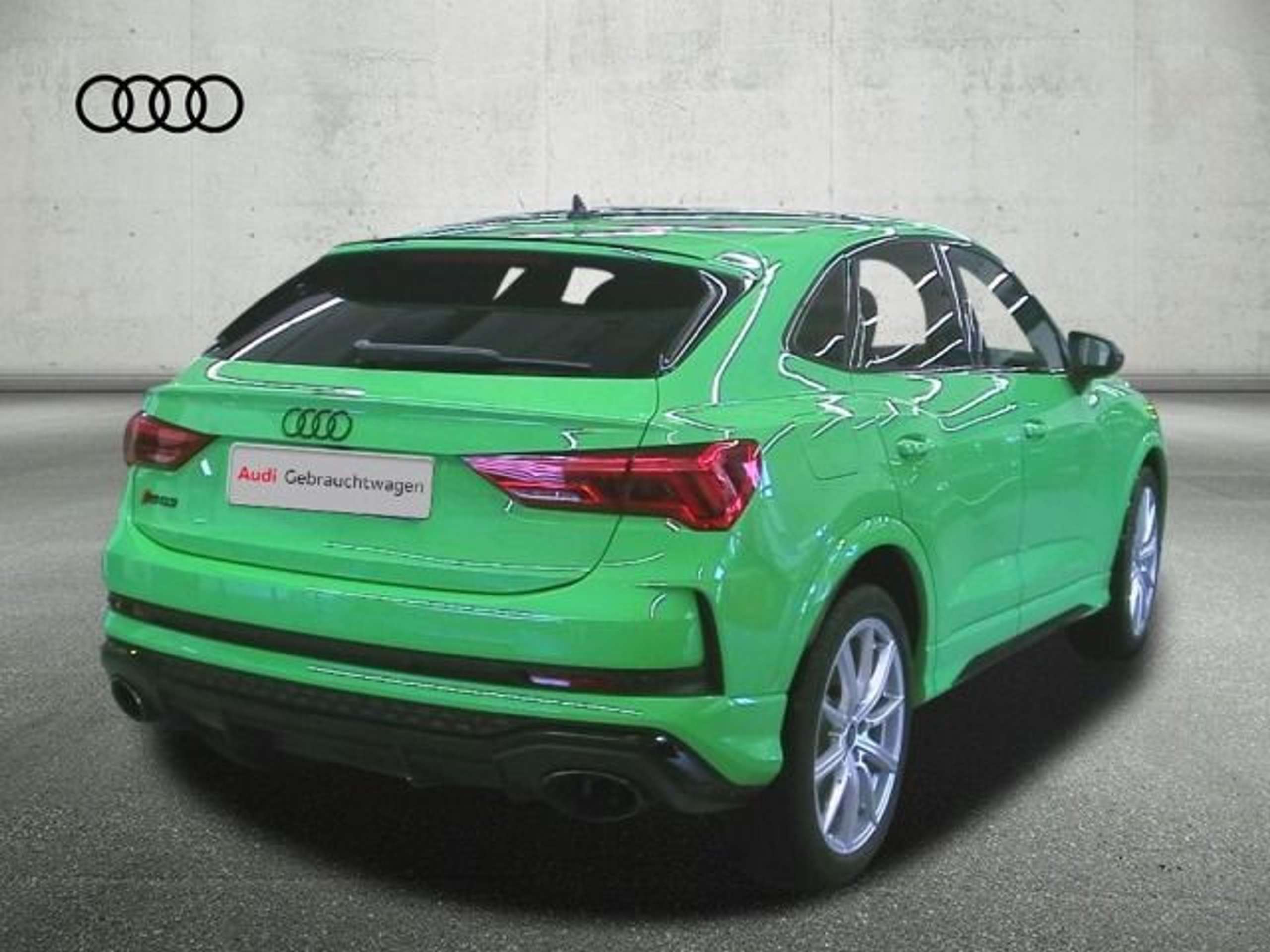 Audi - RS Q3