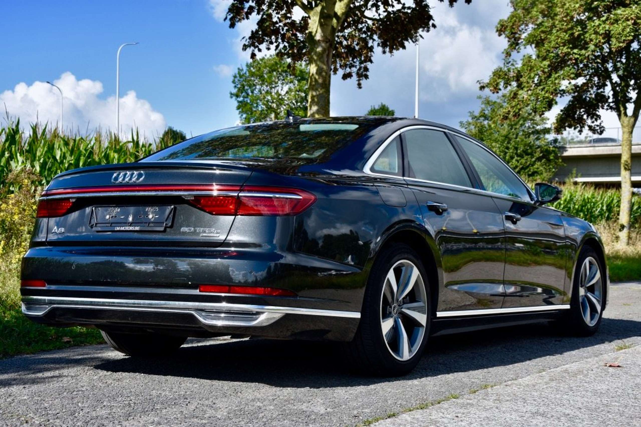 Audi - A8