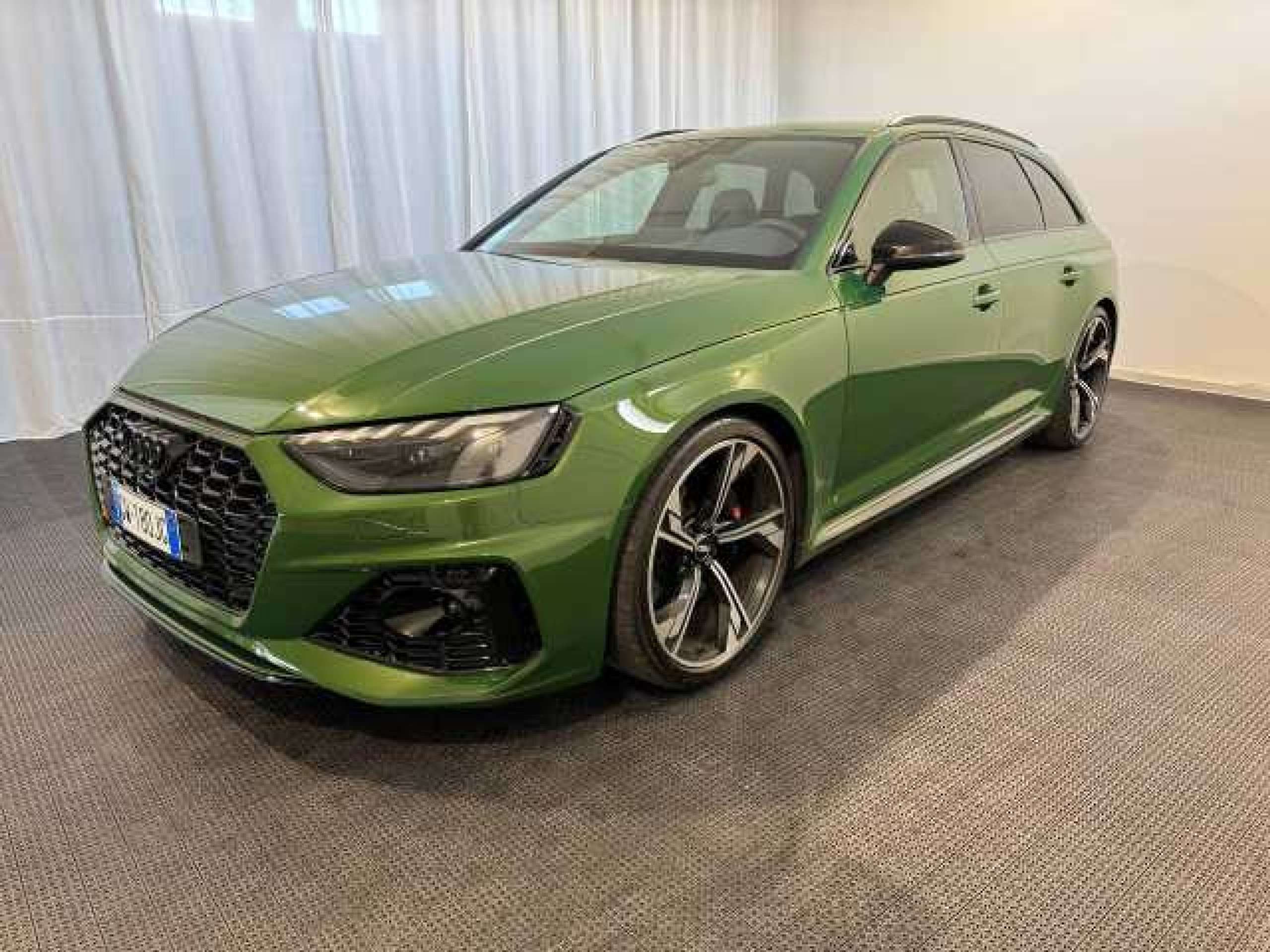 Audi - RS4