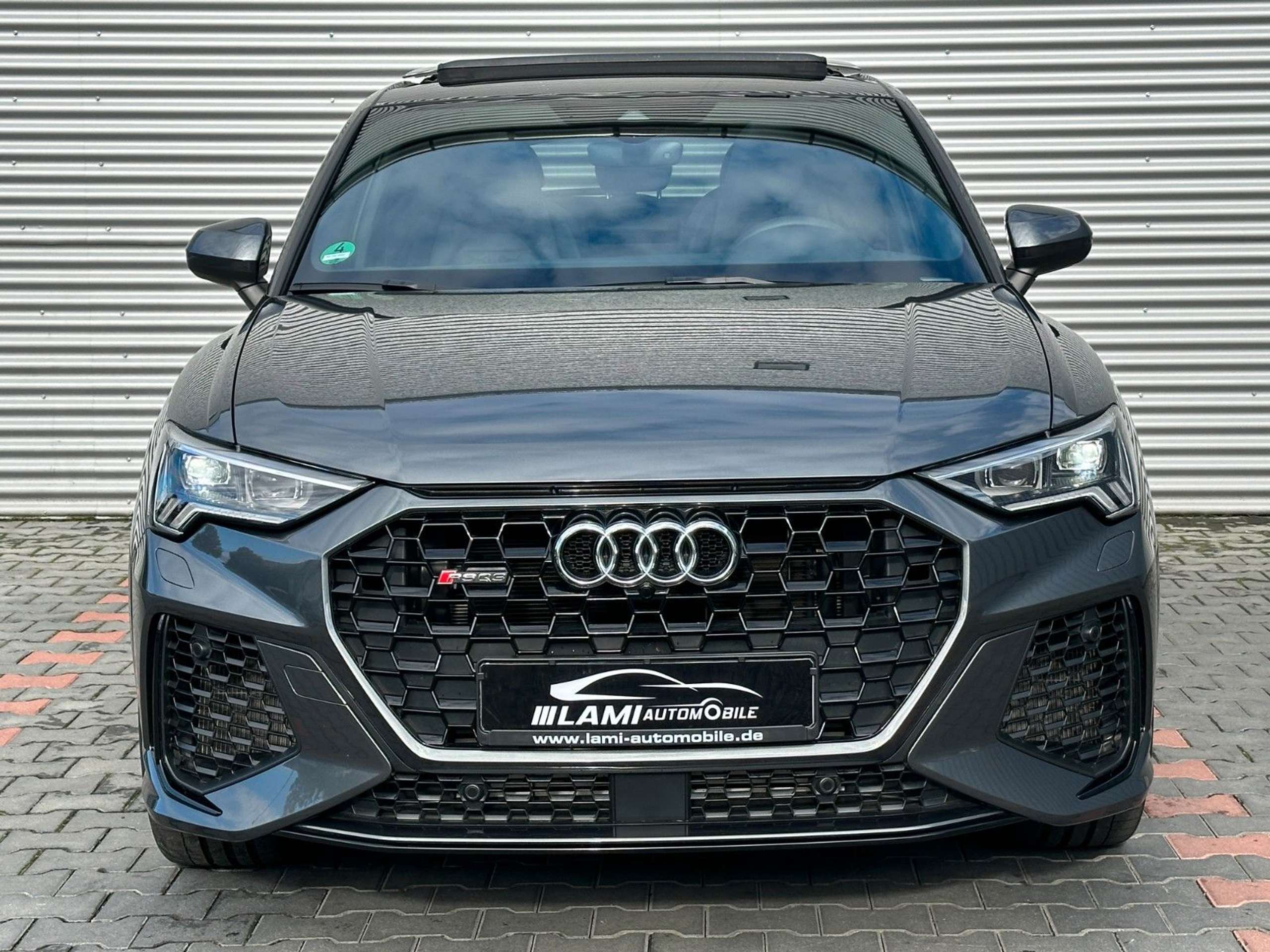 Audi - RS Q3