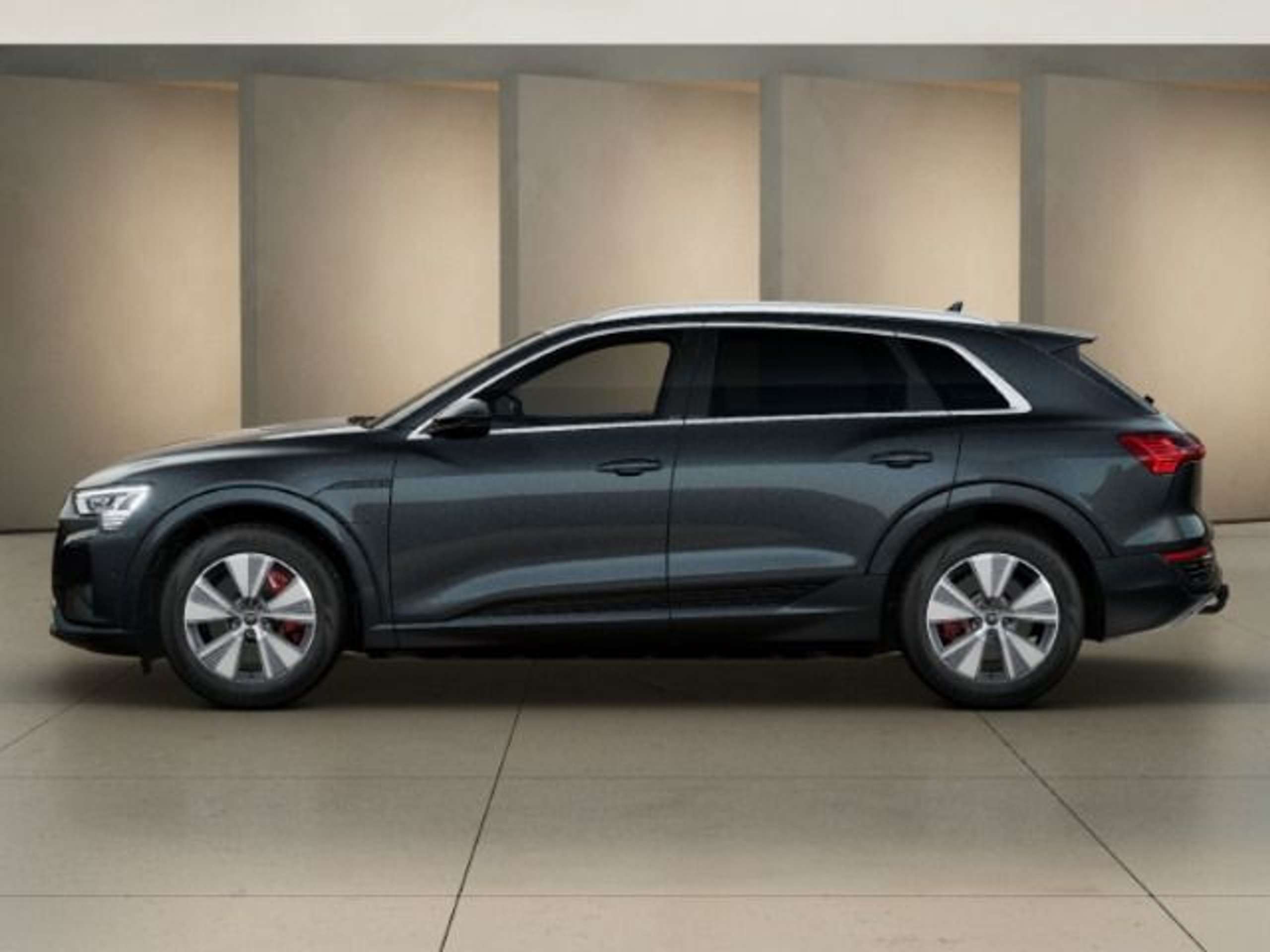 Audi - Q8 e-tron