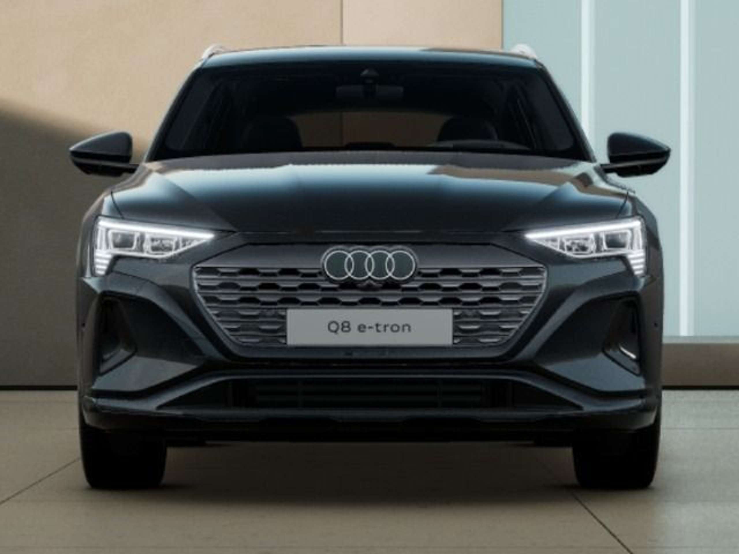 Audi - Q8 e-tron