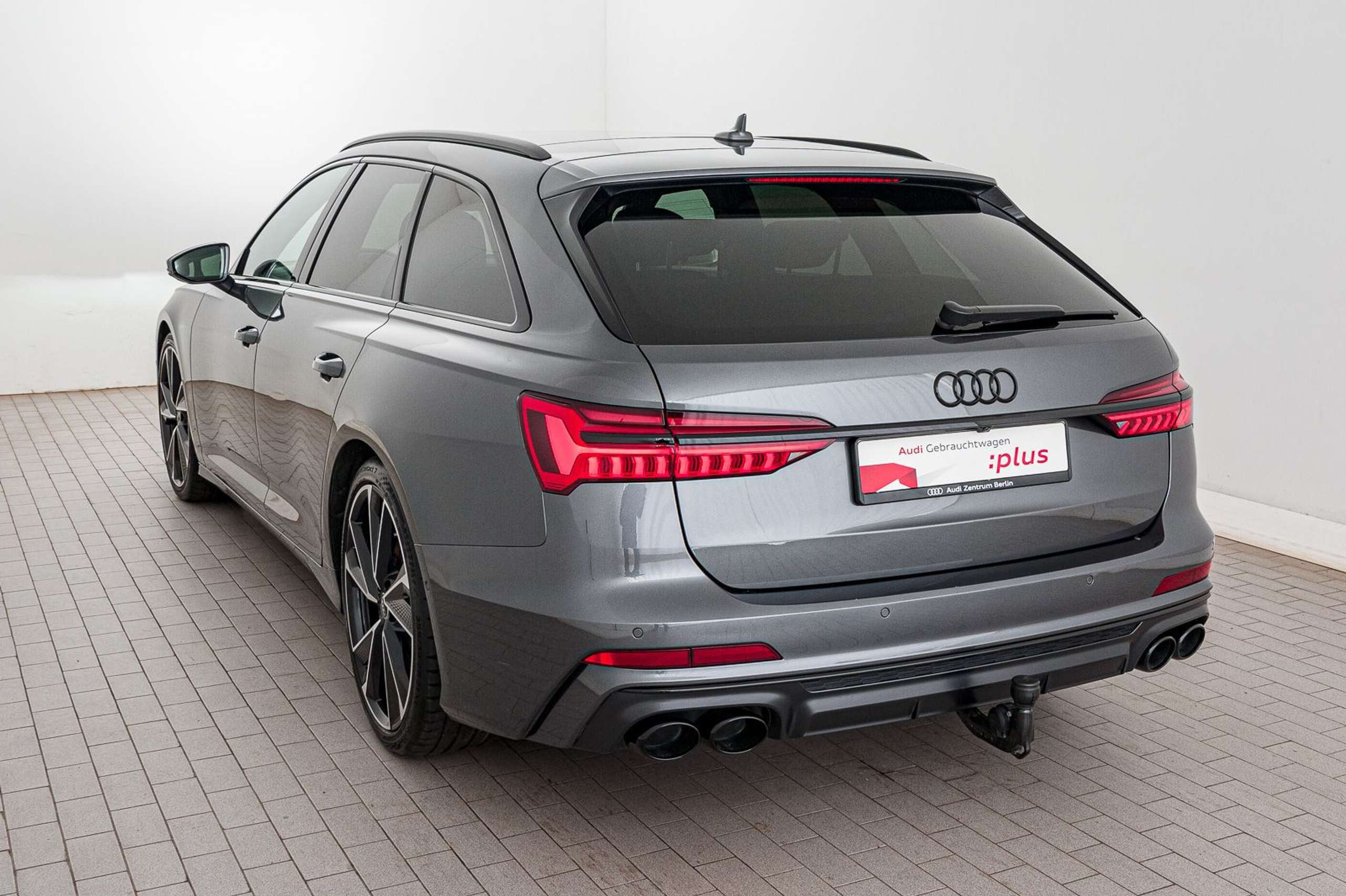 Audi - S6