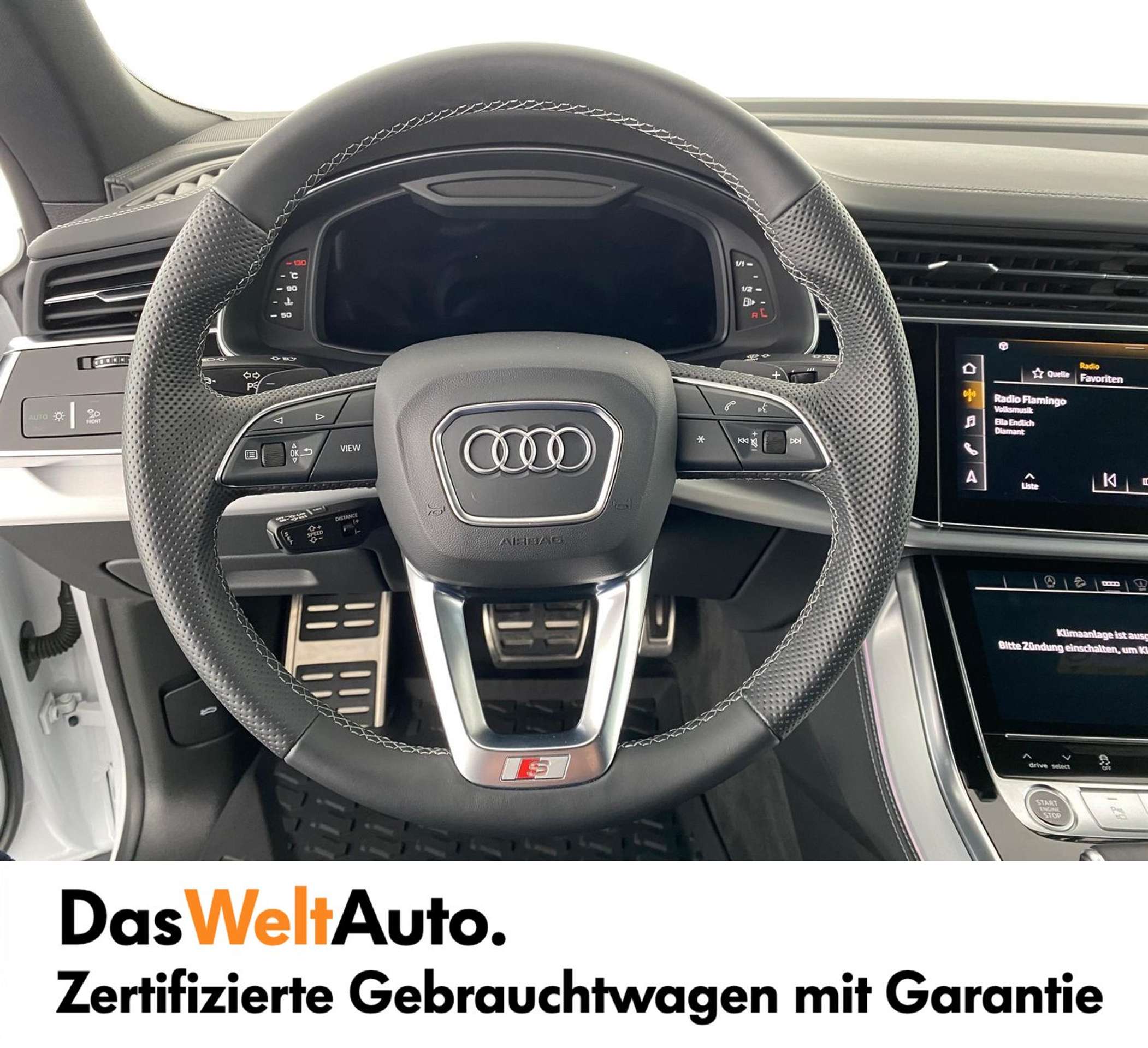 Audi - Q8