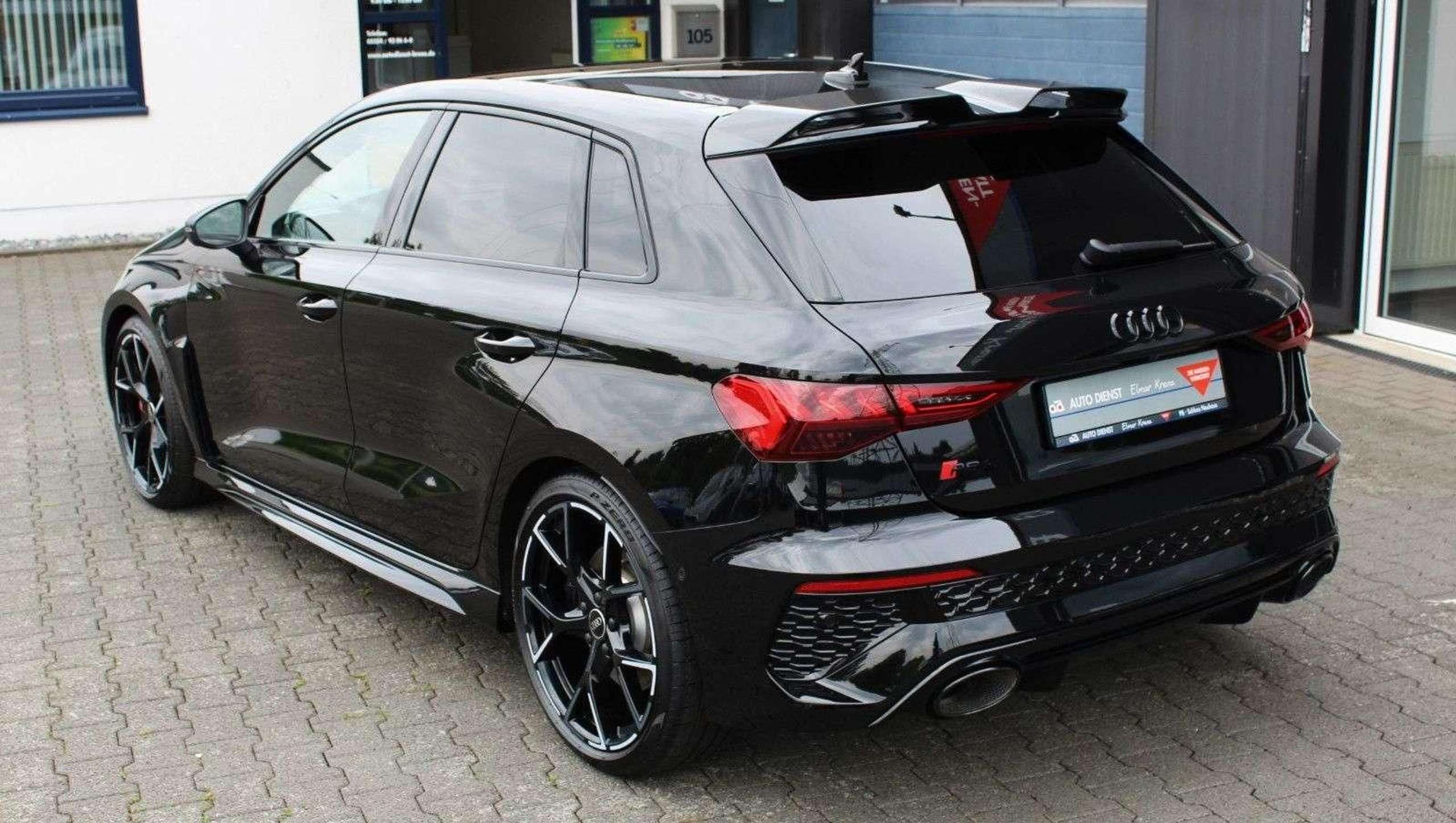 Audi - RS3