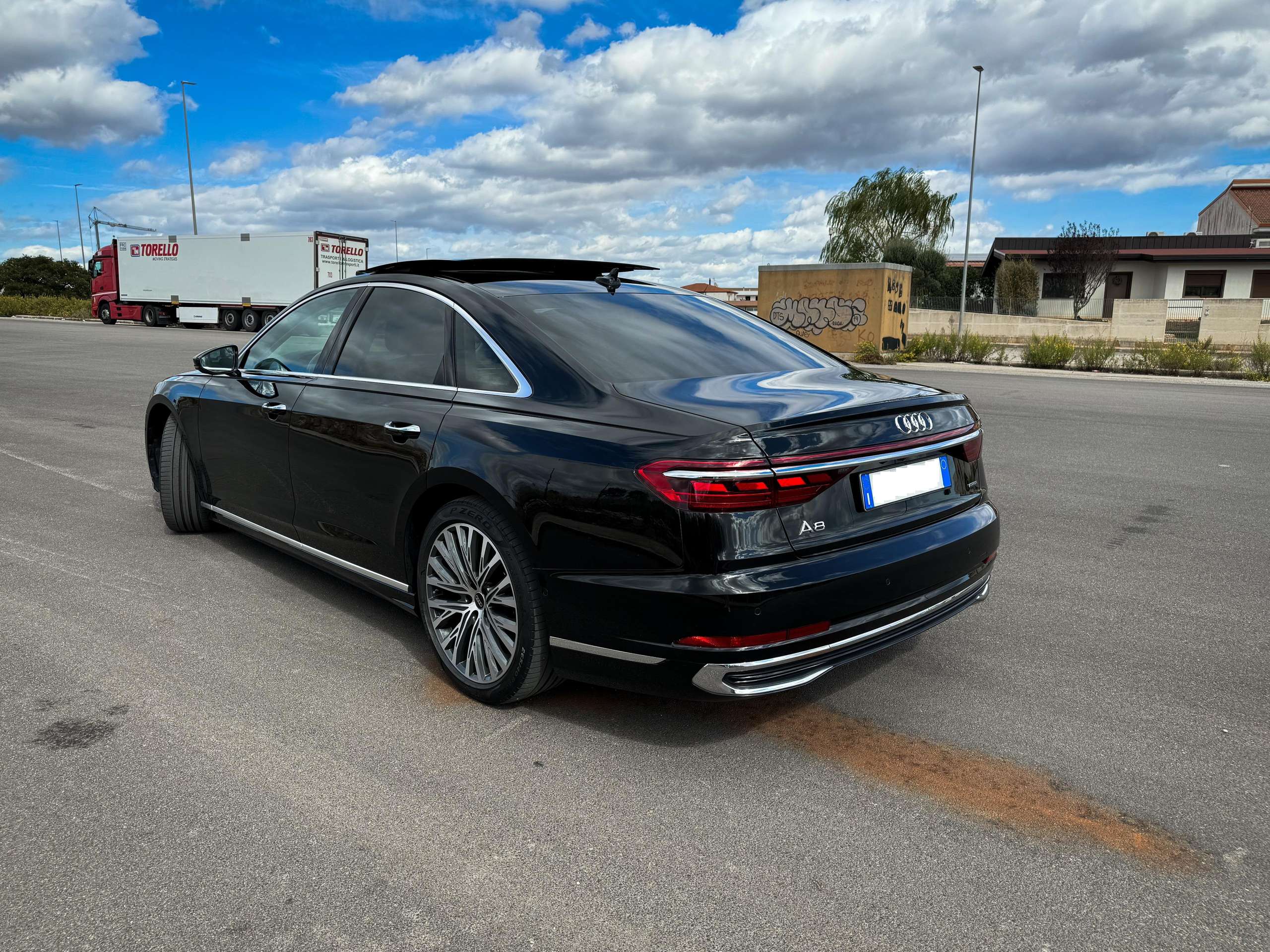 Audi - A8