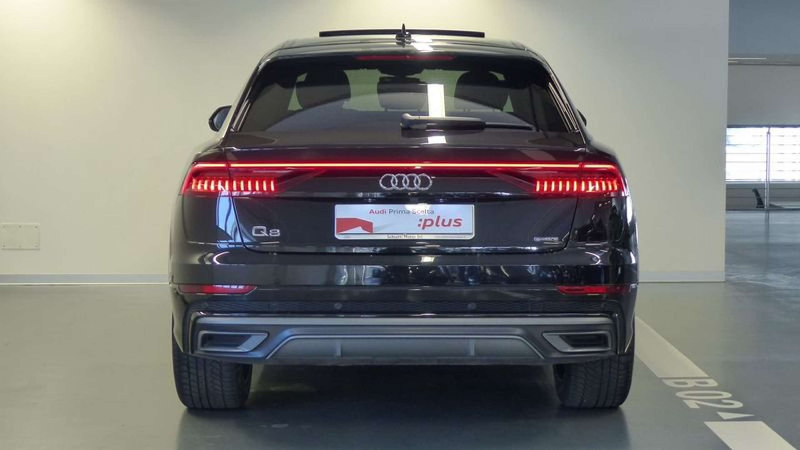 Audi - Q8