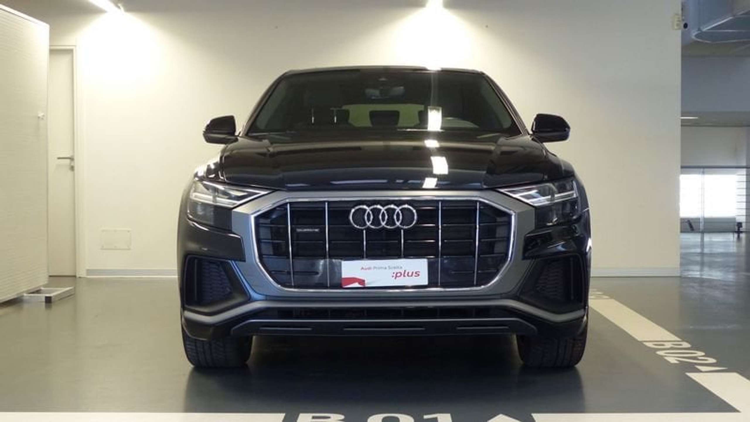 Audi - Q8