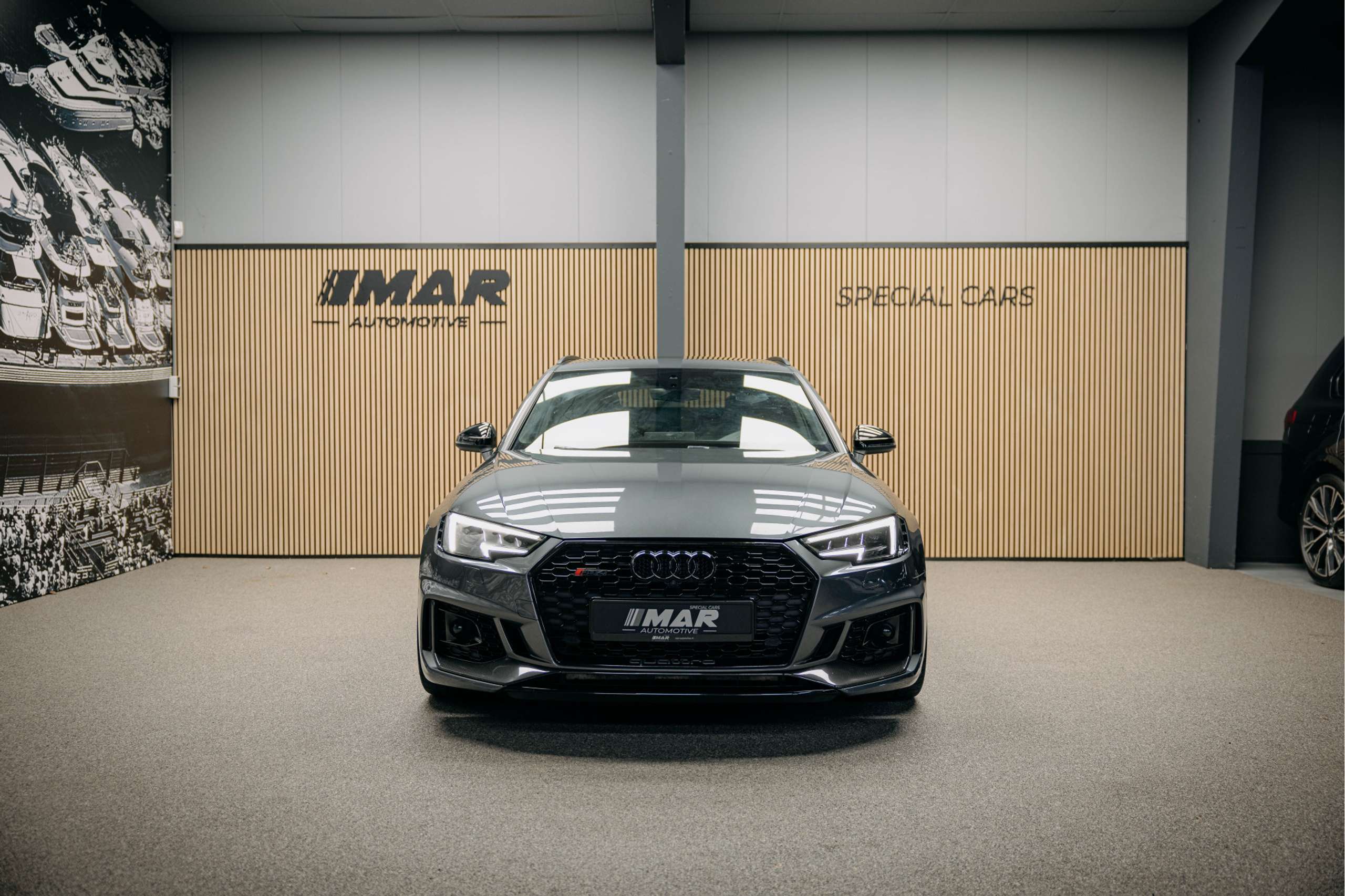 Audi - RS4