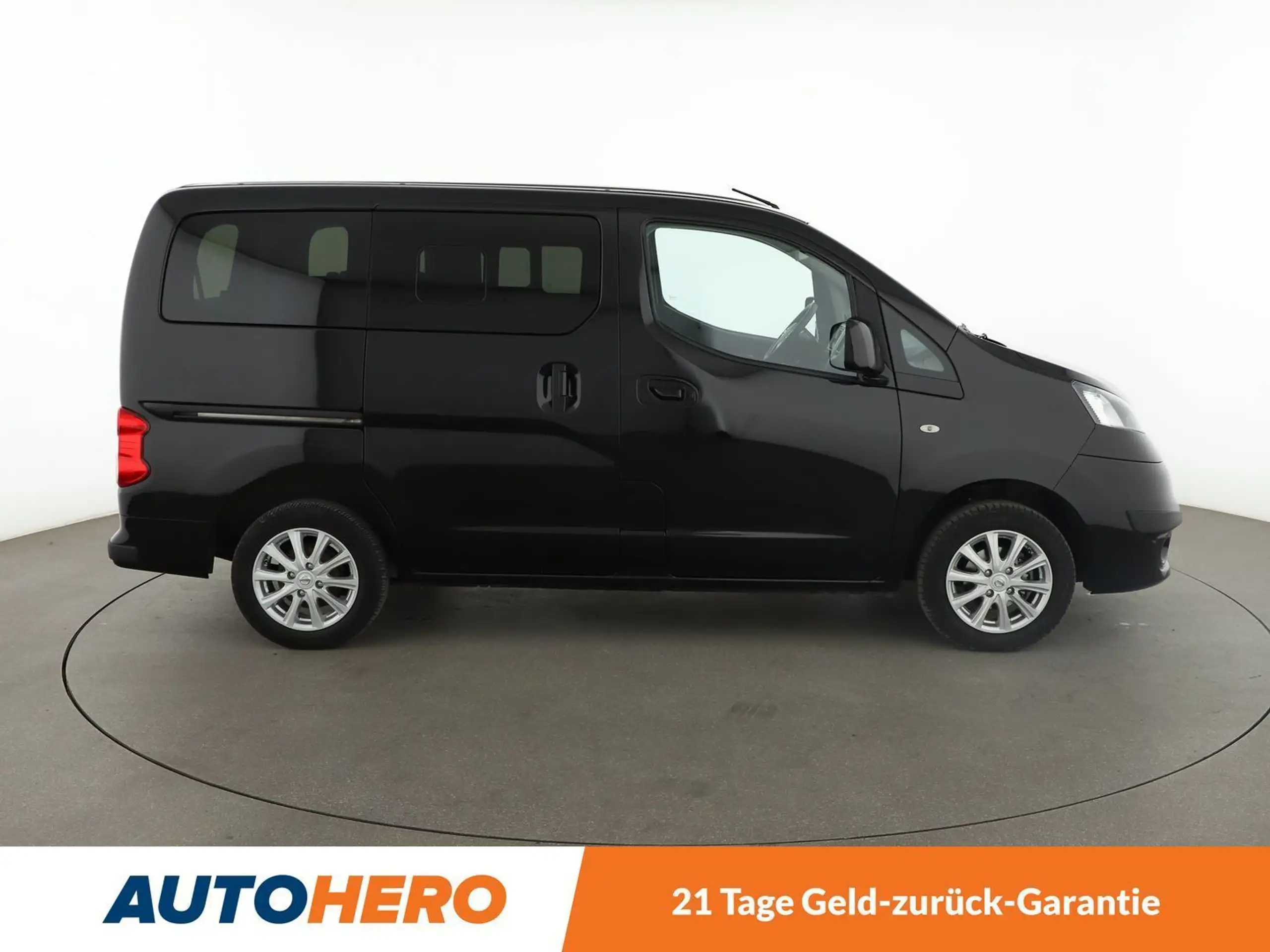 Nissan - NV200