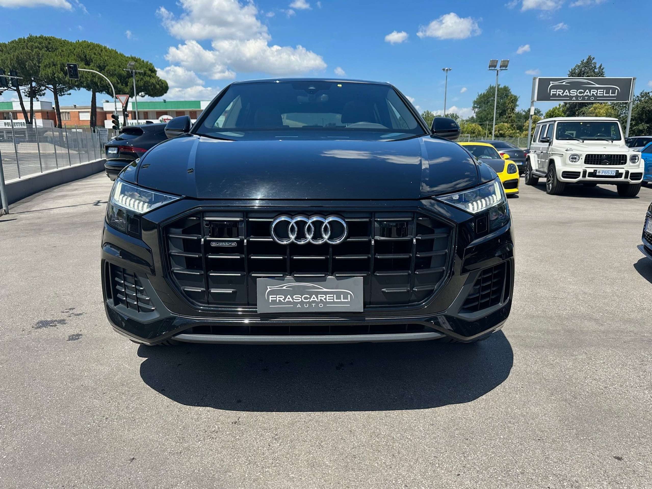 Audi - Q8