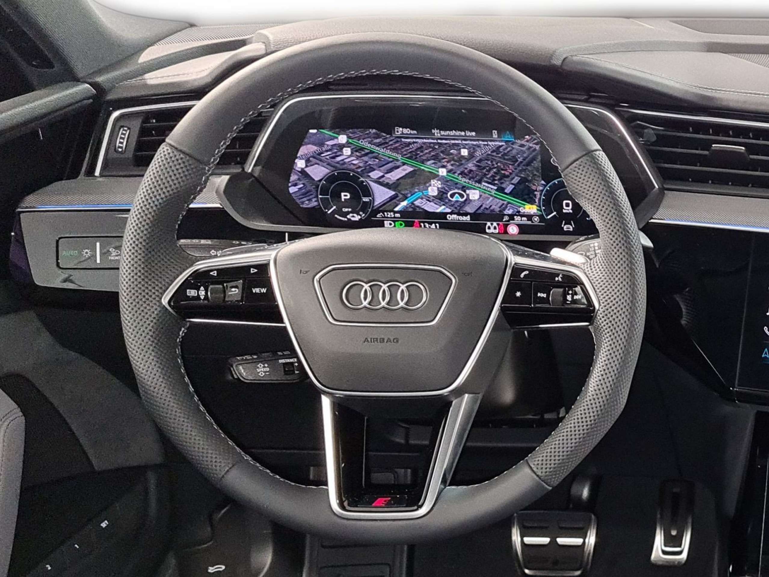 Audi - Q8