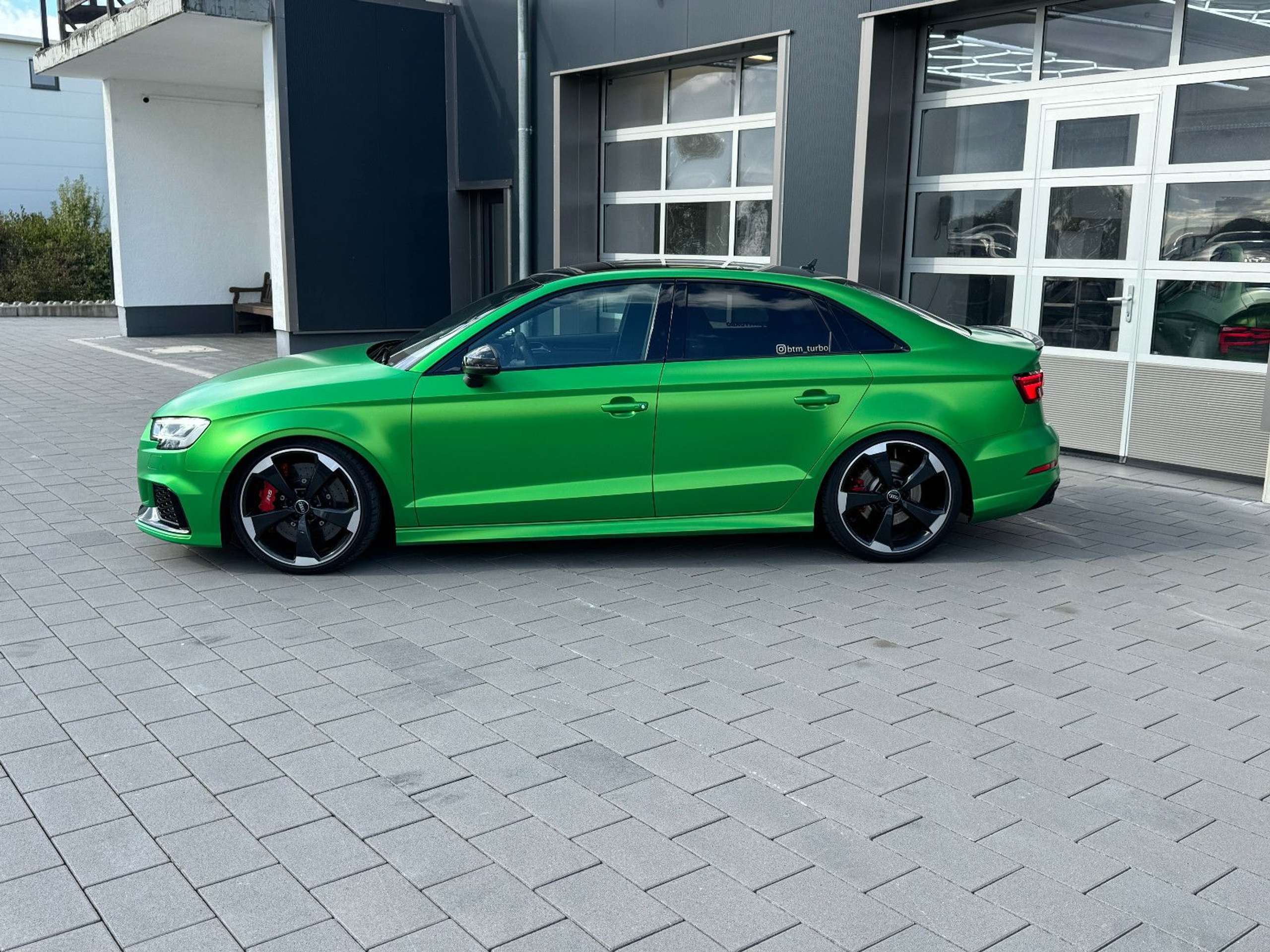 Audi - RS3