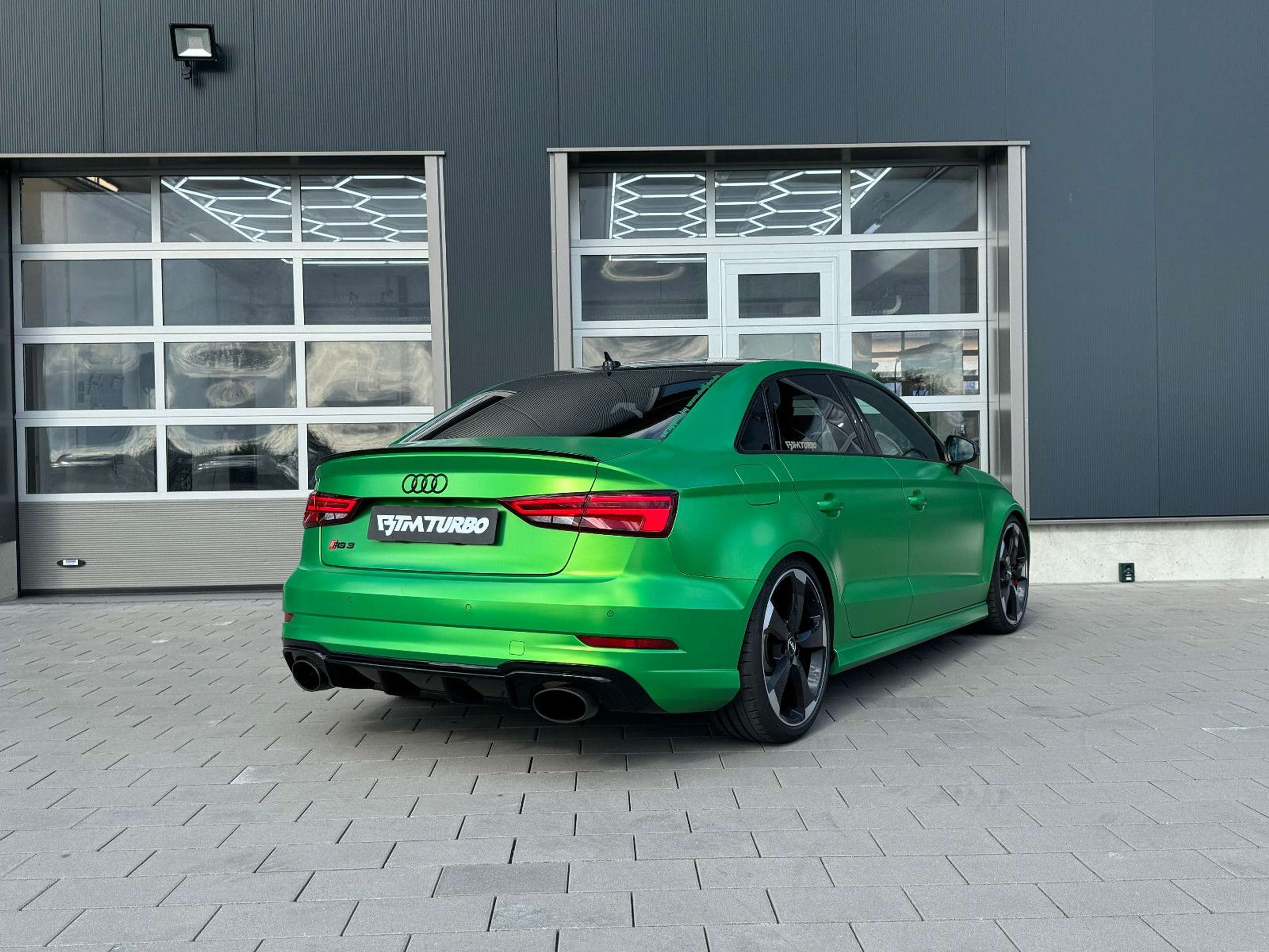 Audi - RS3